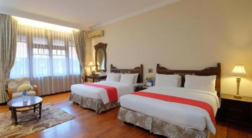 Bed in Diamond Hotel Solo