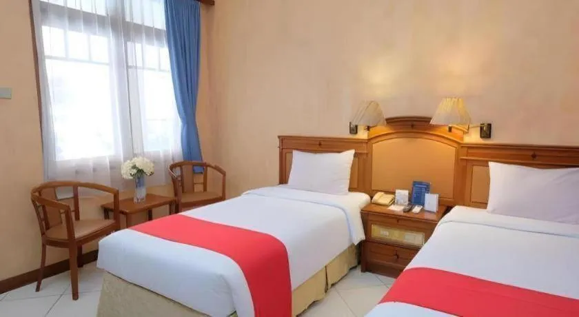 Bed in Diamond Hotel Solo