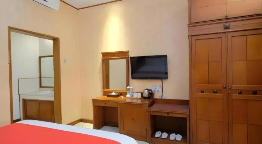 Bed in Diamond Hotel Solo