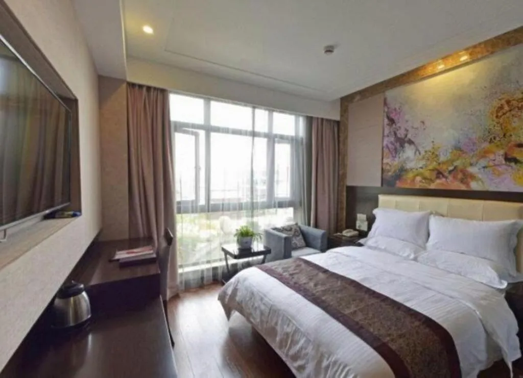 Bed in GreenTree Inn Changzhou Times Plaza Business Hotel