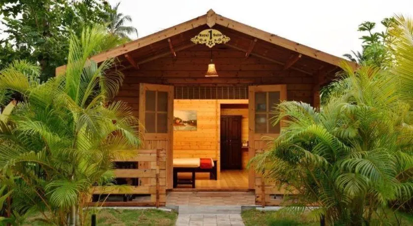 Majestic Beach Comforts - Beachfront