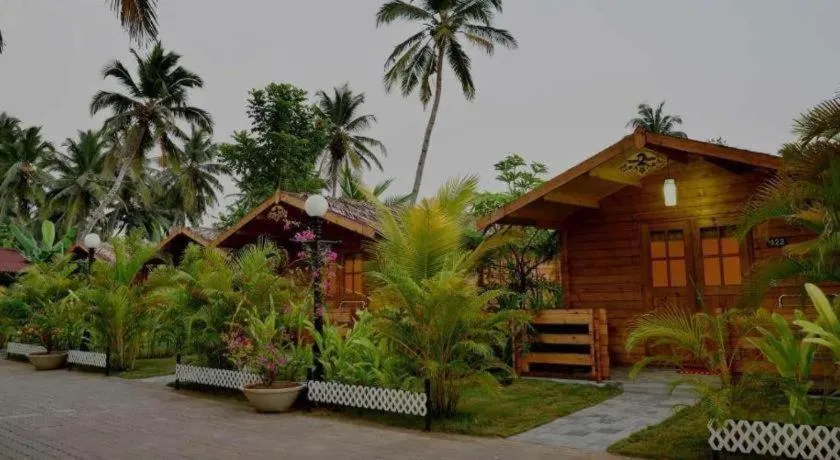 Majestic Beach Comforts - Beachfront