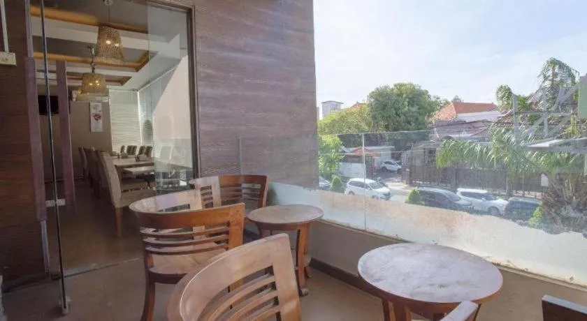 Life Emerald Hotel Surabaya