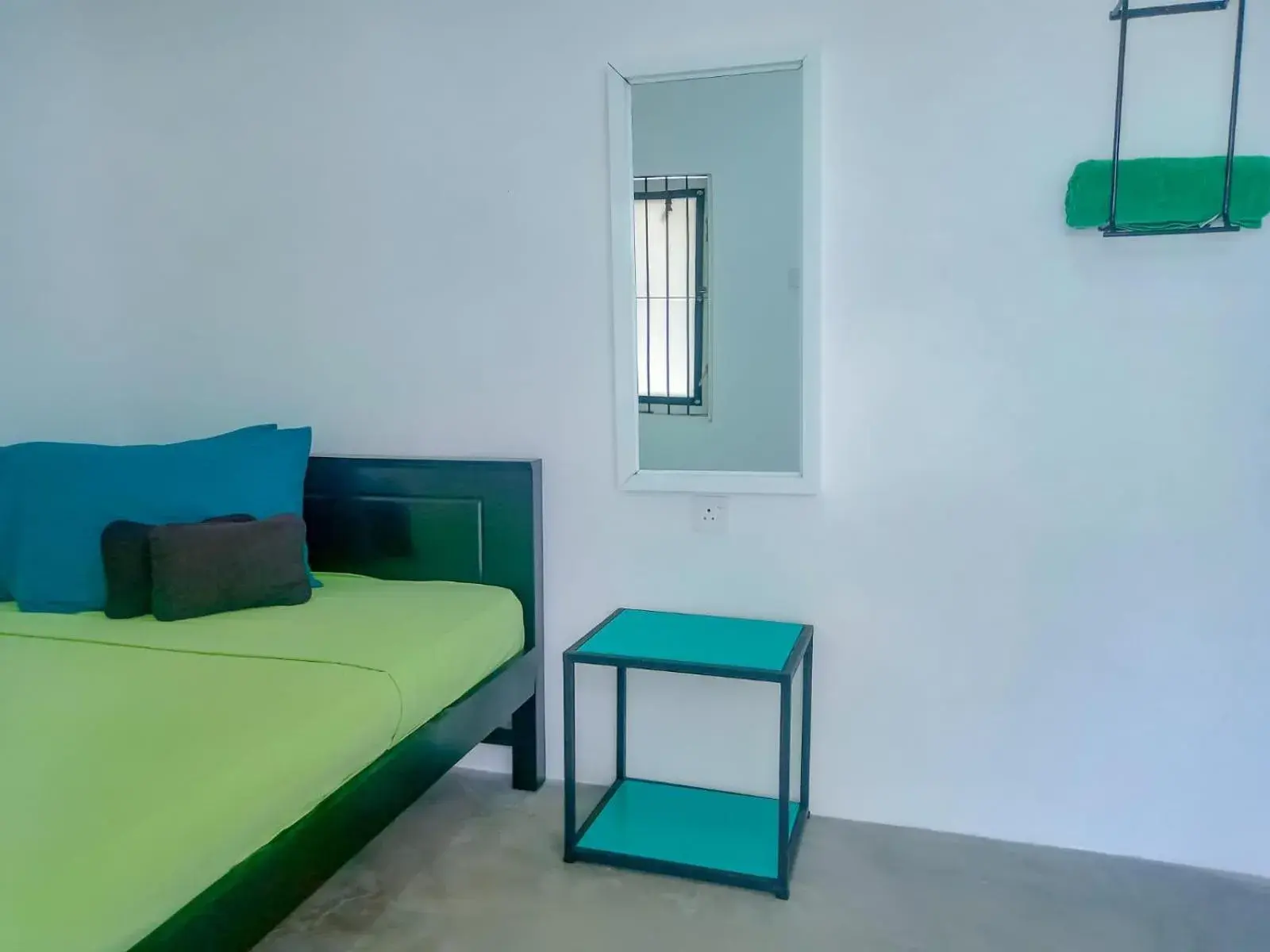 Double Room with Shared Bathroom - single occupancy in The Classic-hostel-apt-deluxe Double Room with Shared Bathroom - single occupancy in The Classic-hostel-apt-deluxe