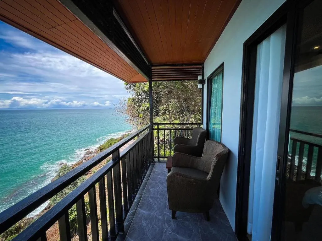 Diamond Cliff Beach Lanta Resort