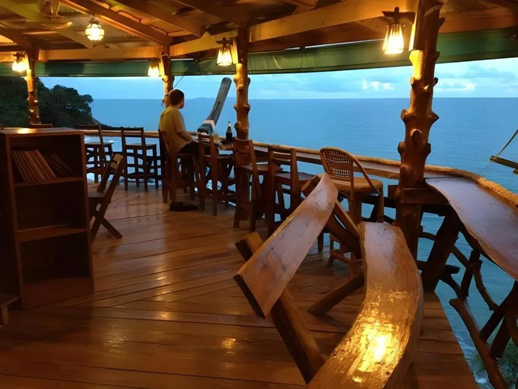 Diamond Cliff Beach Lanta Resort