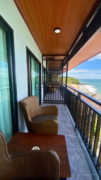 Diamond Cliff Beach Lanta Resort