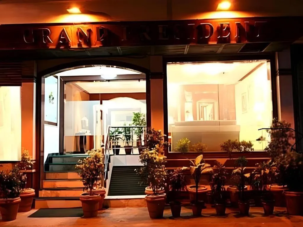 Hotel Grand President