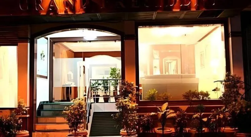 Hotel Grand President