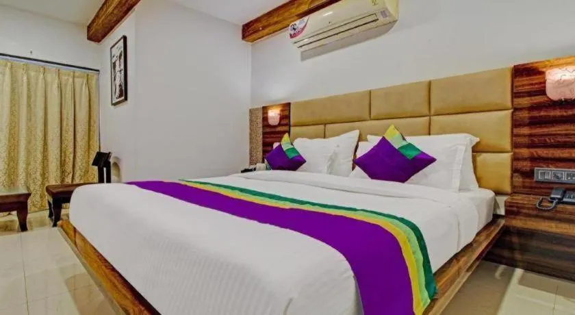 Bed in Nivanta Hotel Panchgani