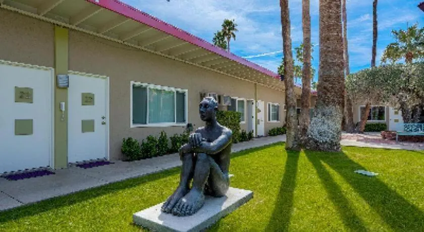 INNdulge Iconic Gay Men's Resort