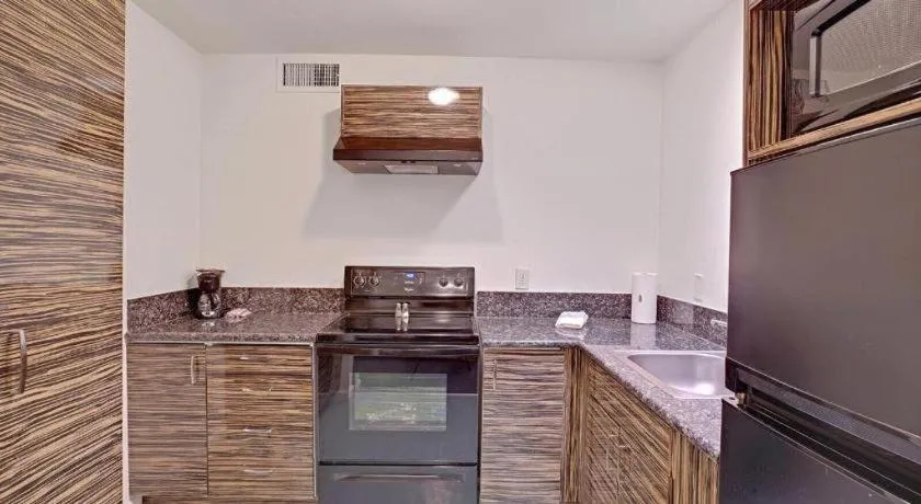 INNdulge Iconic Gay Men's Resort