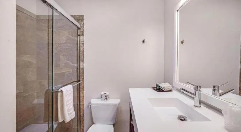 INNdulge Iconic Gay Men's Resort