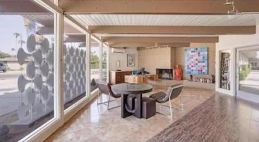 INNdulge Iconic Gay Men's Resort