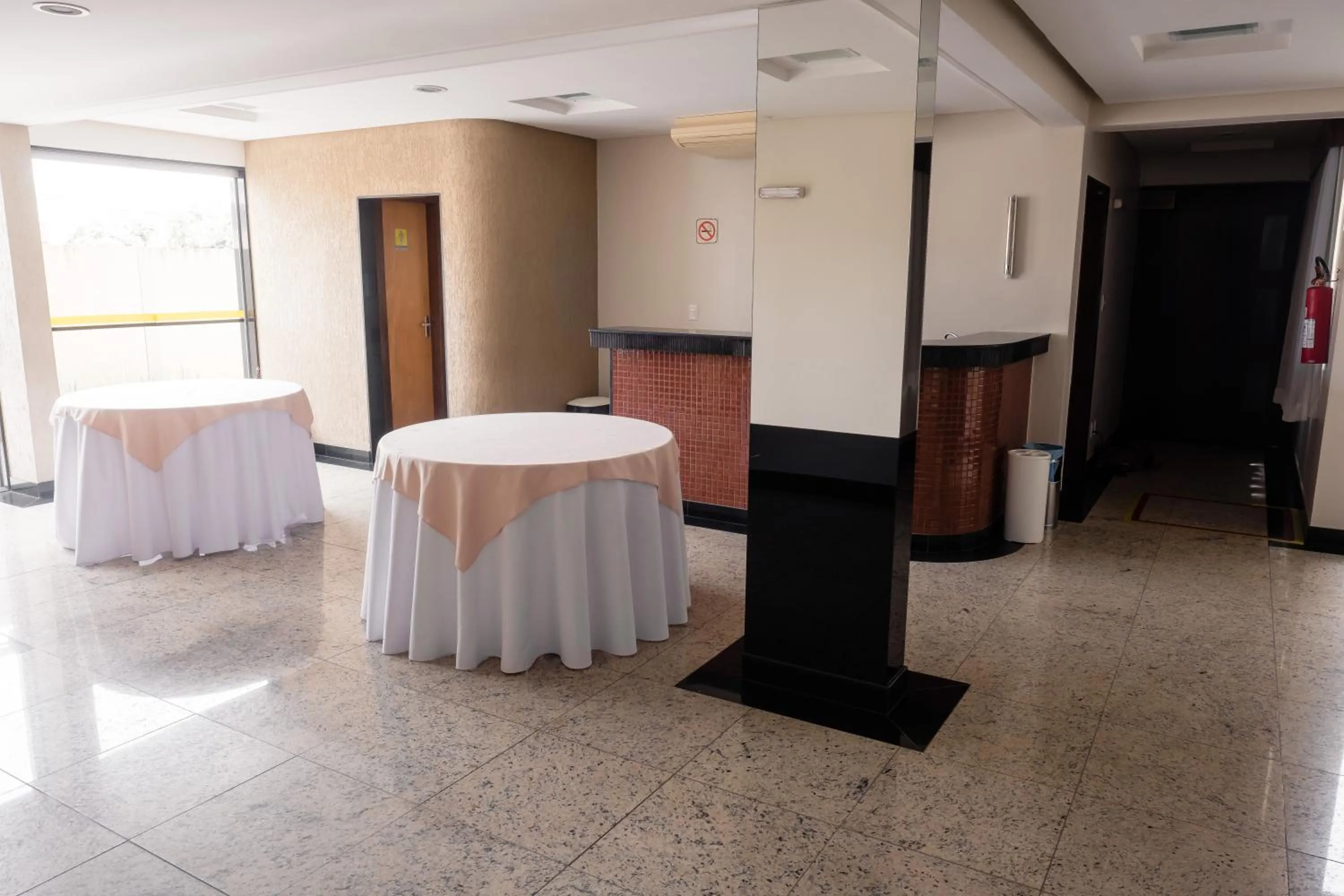 Lounge or bar in Ibituruna Center Hotel