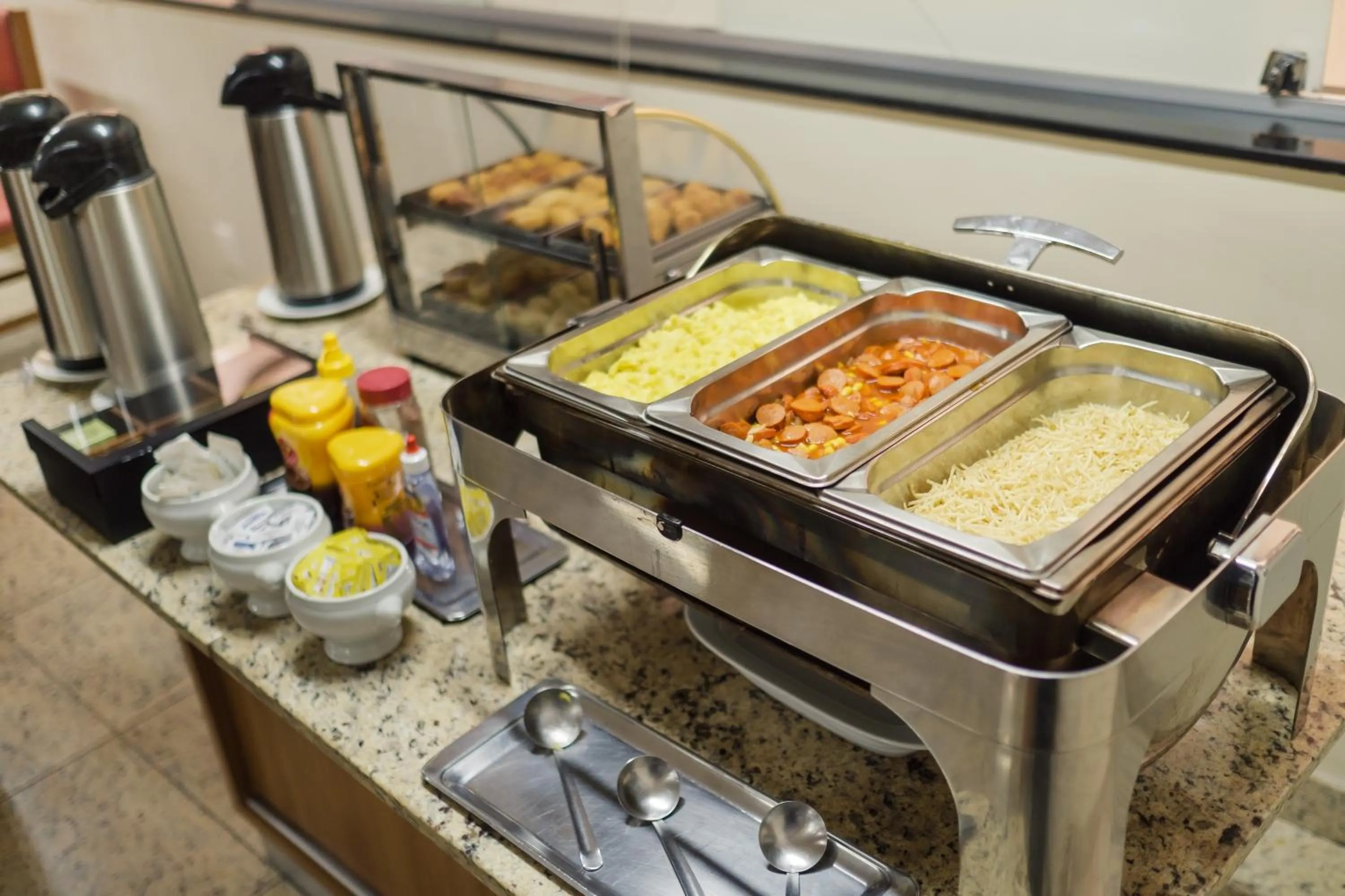 Breakfast in Ibituruna Center Hotel