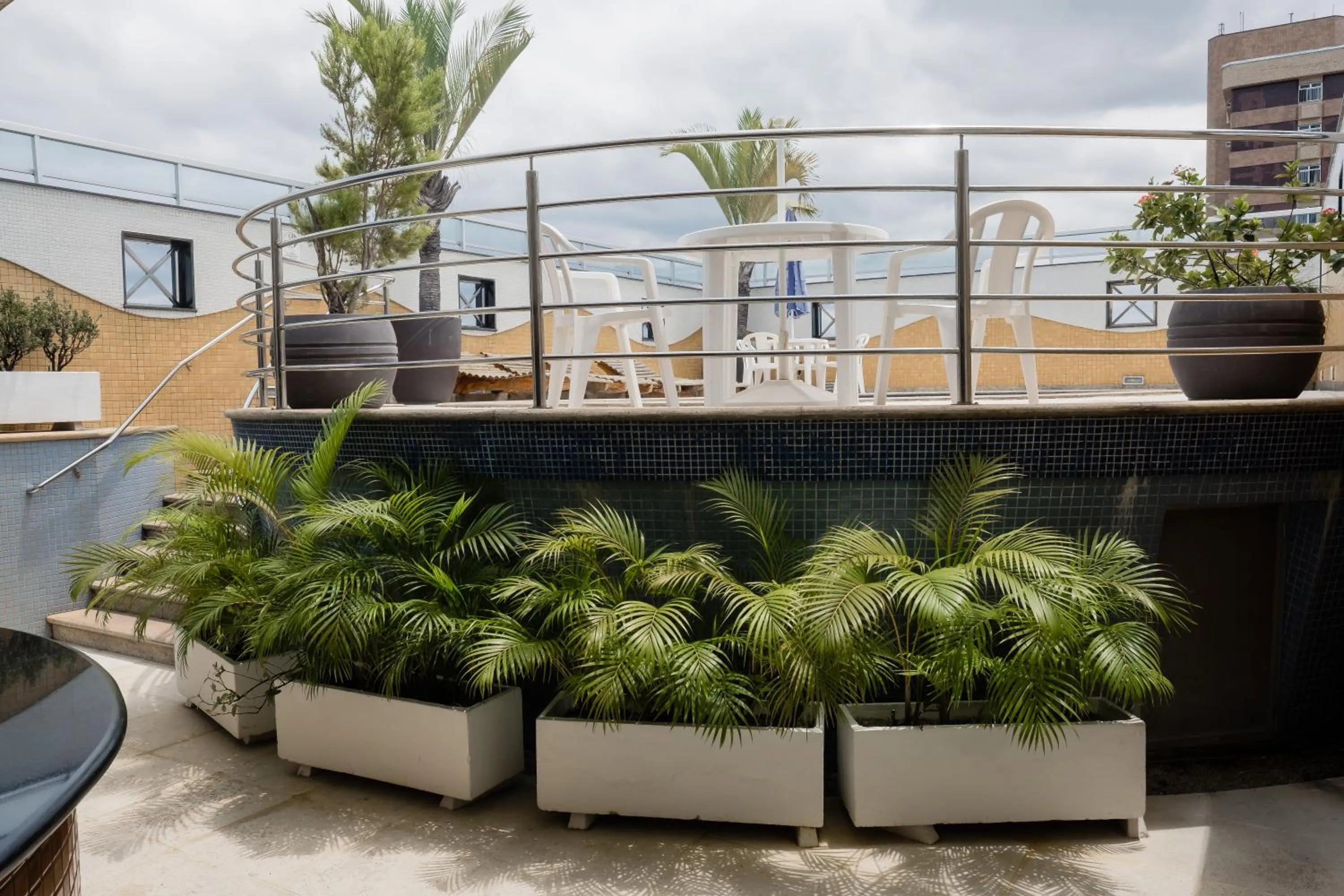 Swimming pool in Ibituruna Center Hotel