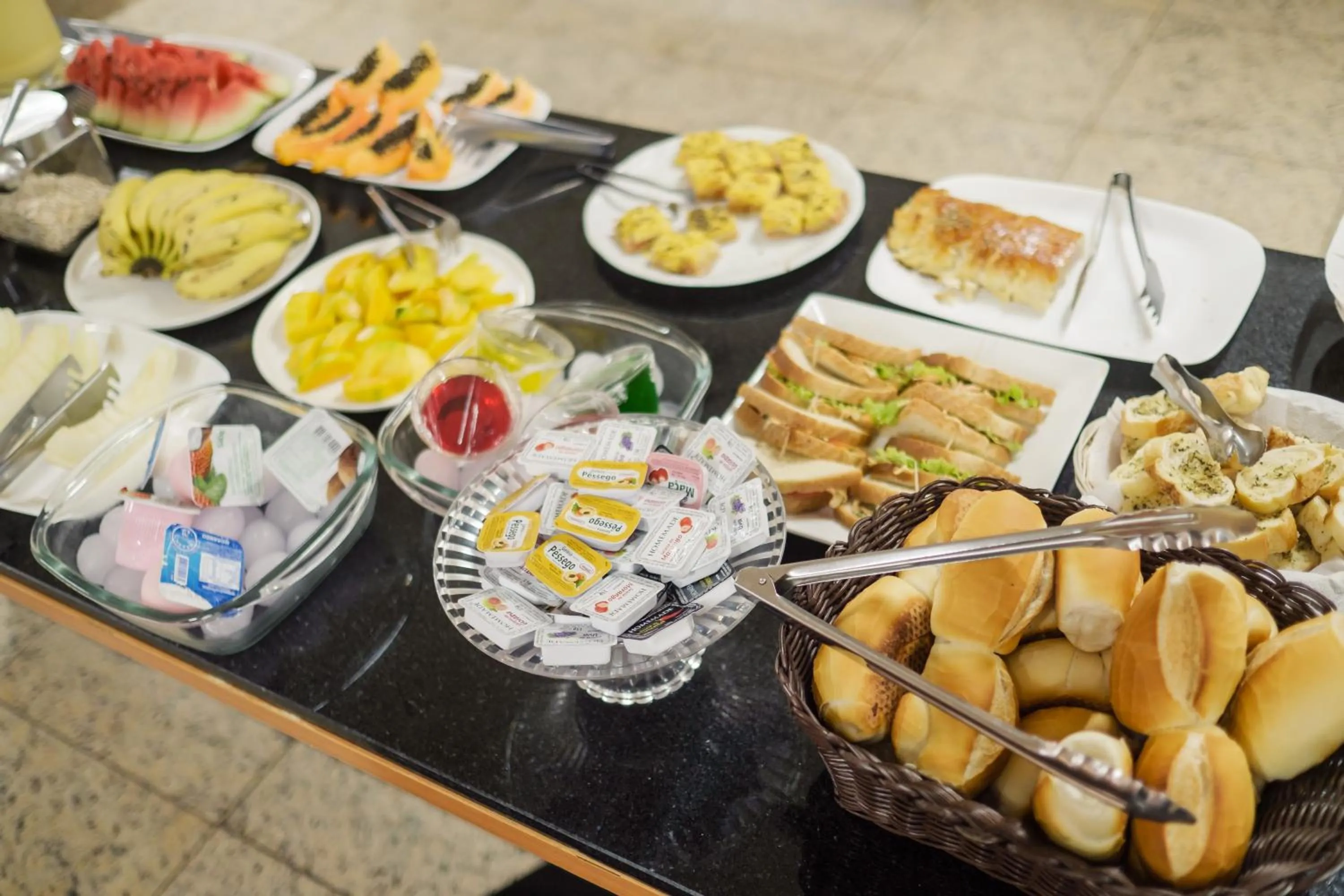 Breakfast in Ibituruna Center Hotel