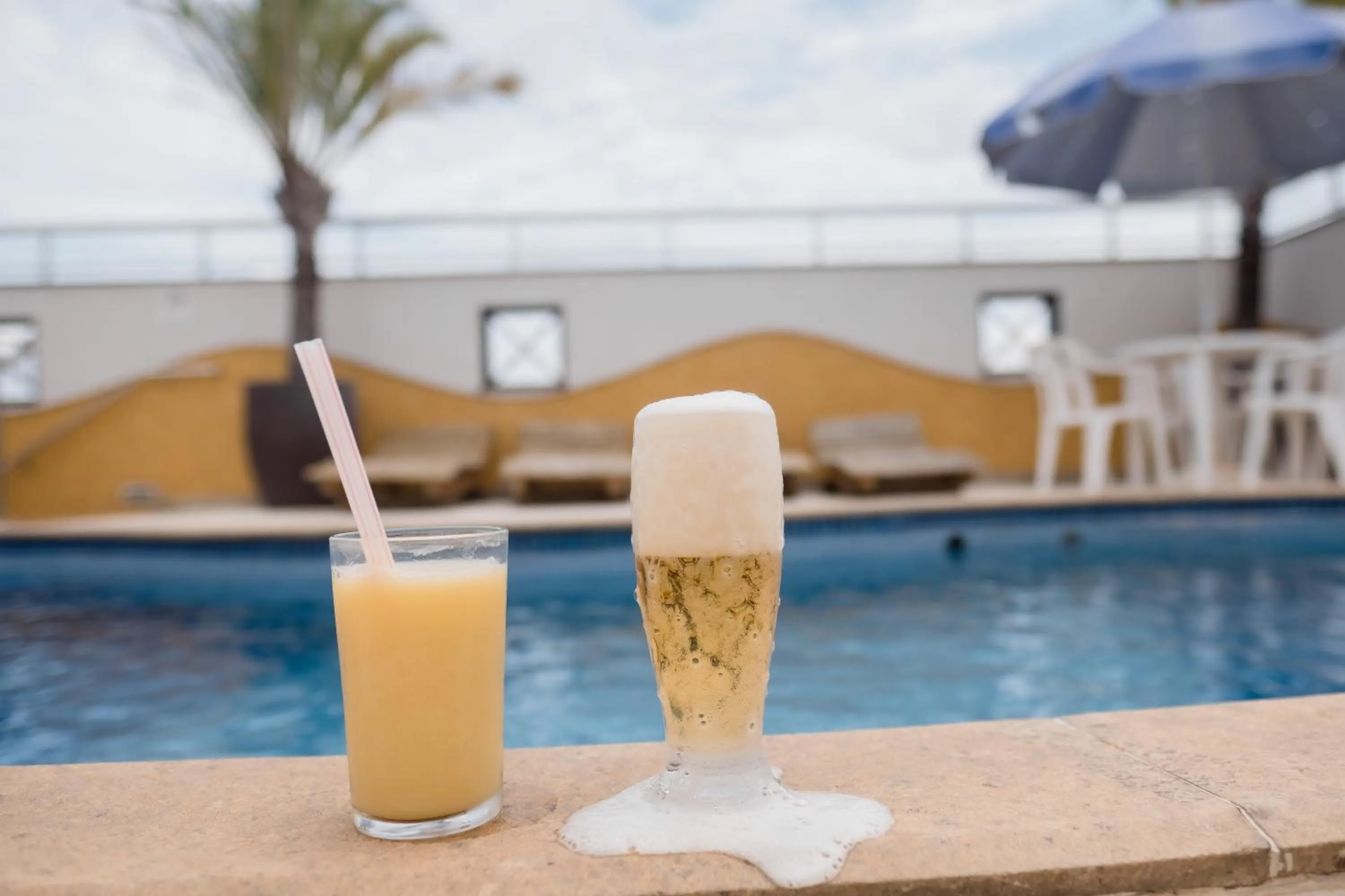 Swimming pool in Ibituruna Center Hotel