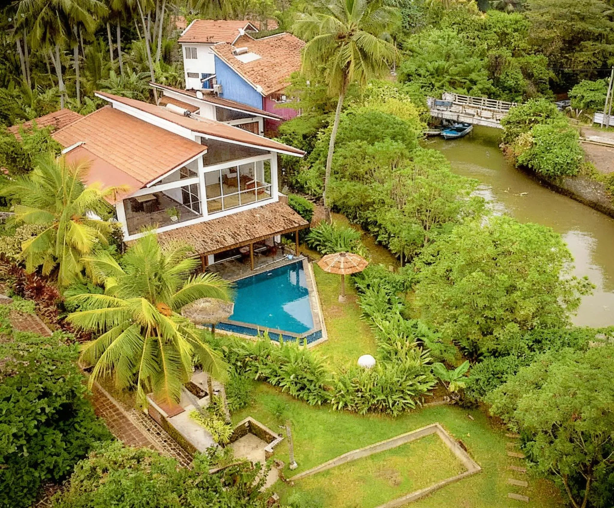 Property building in Waterland