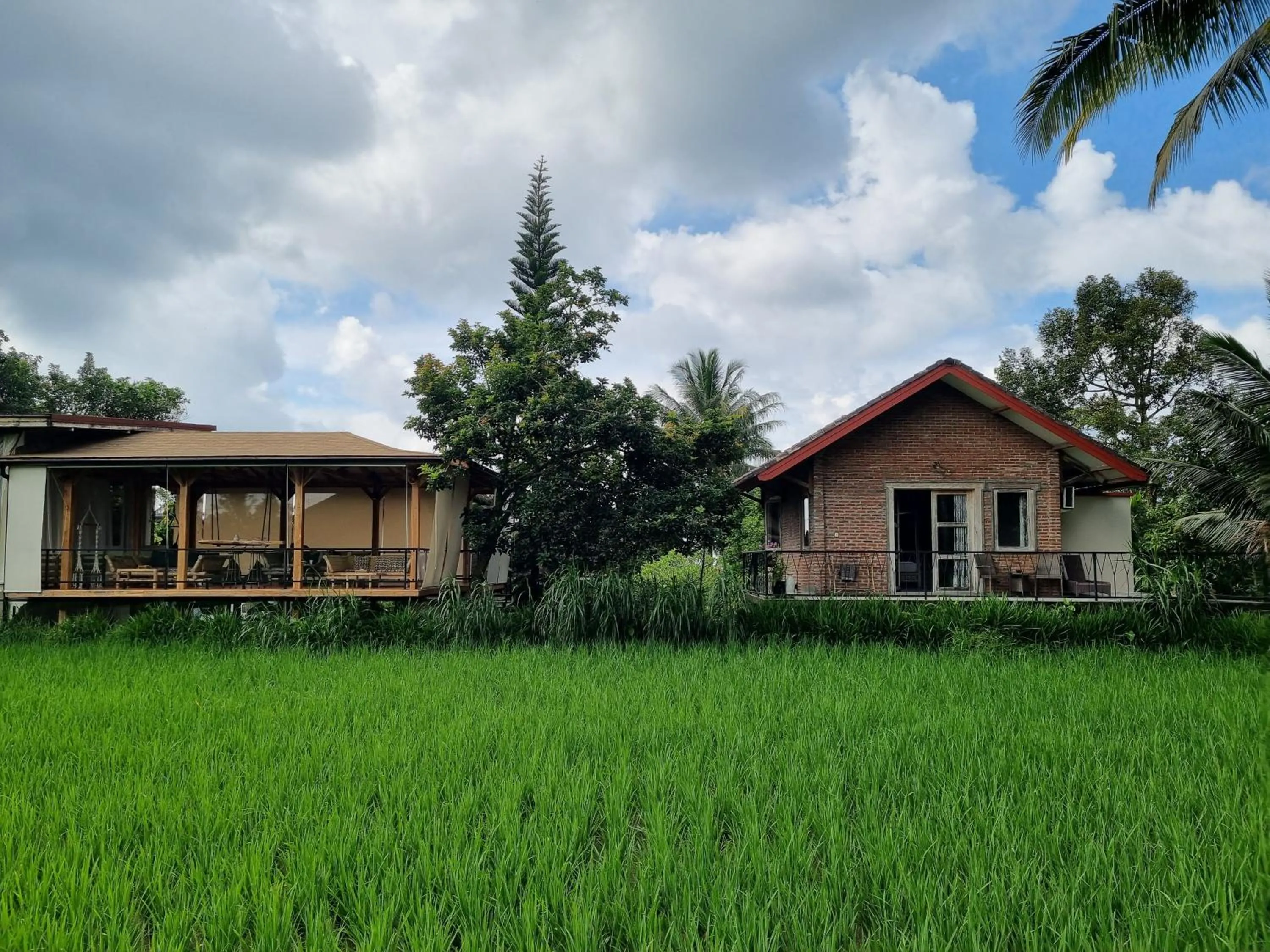 Property building in Les Rizieres Lombok