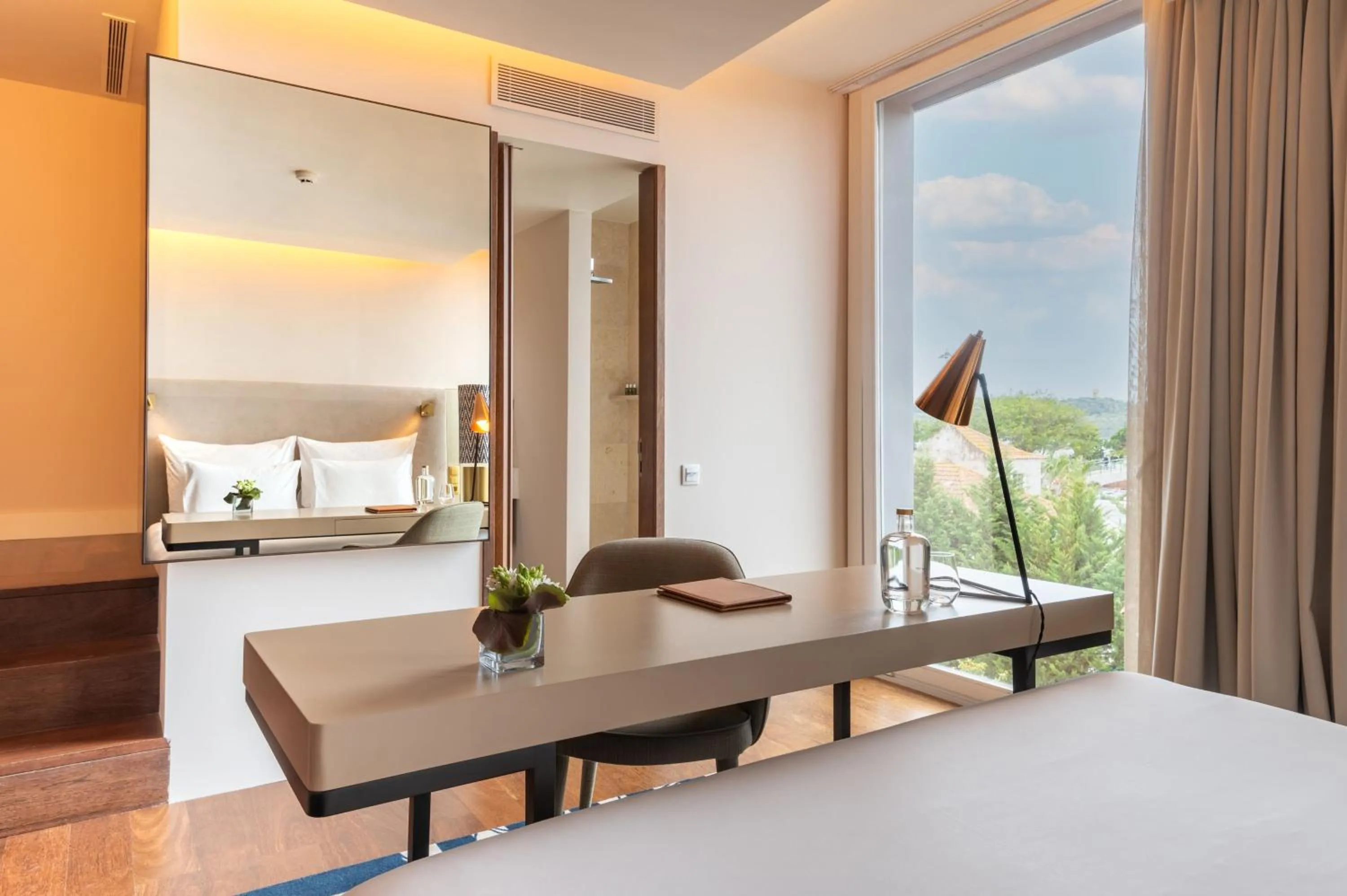 View (from property/room), Bed in Palácio do Governador - Lisbon Hotel & Spa