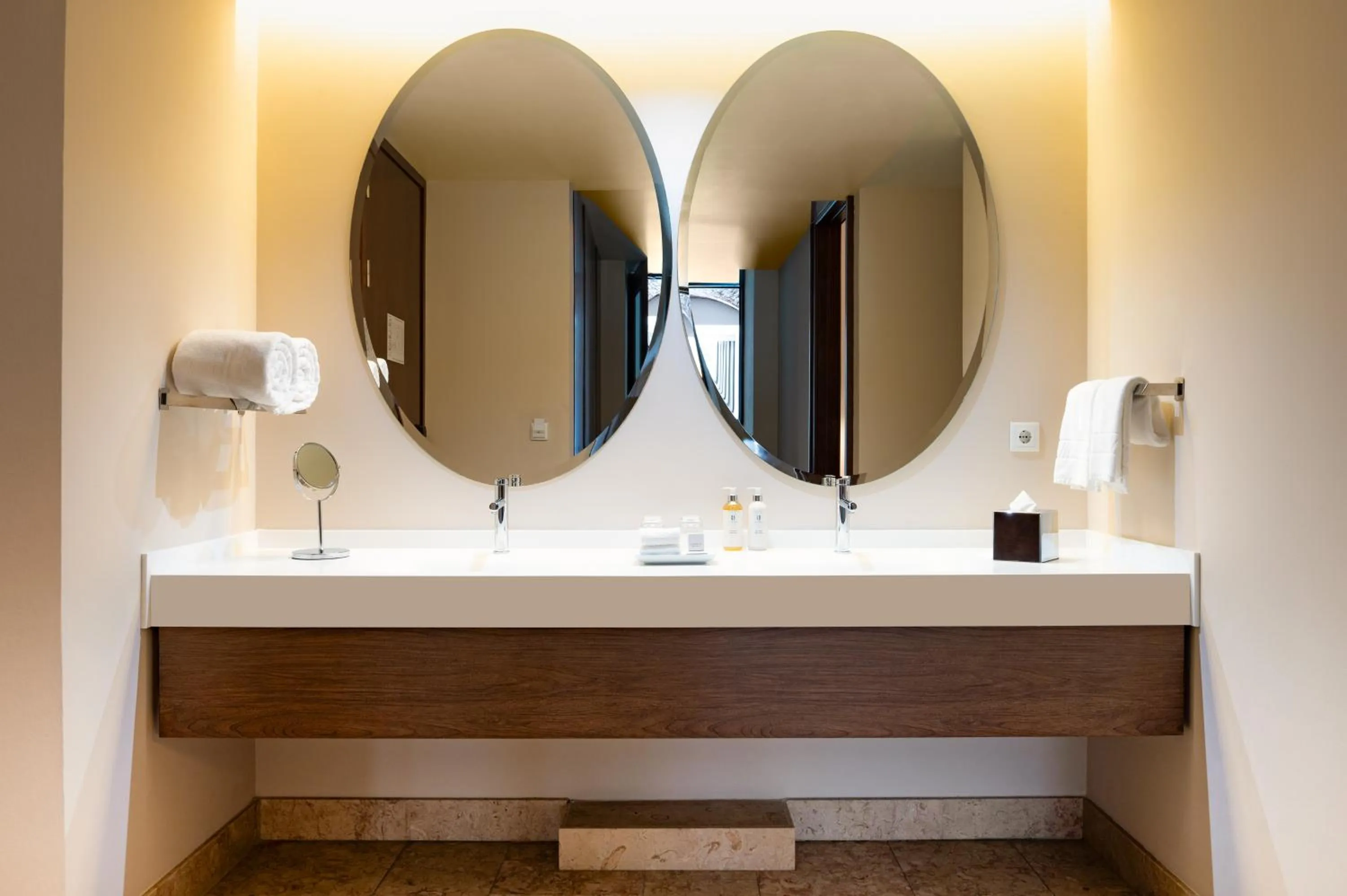 Bathroom in Palácio do Governador - Lisbon Hotel & Spa