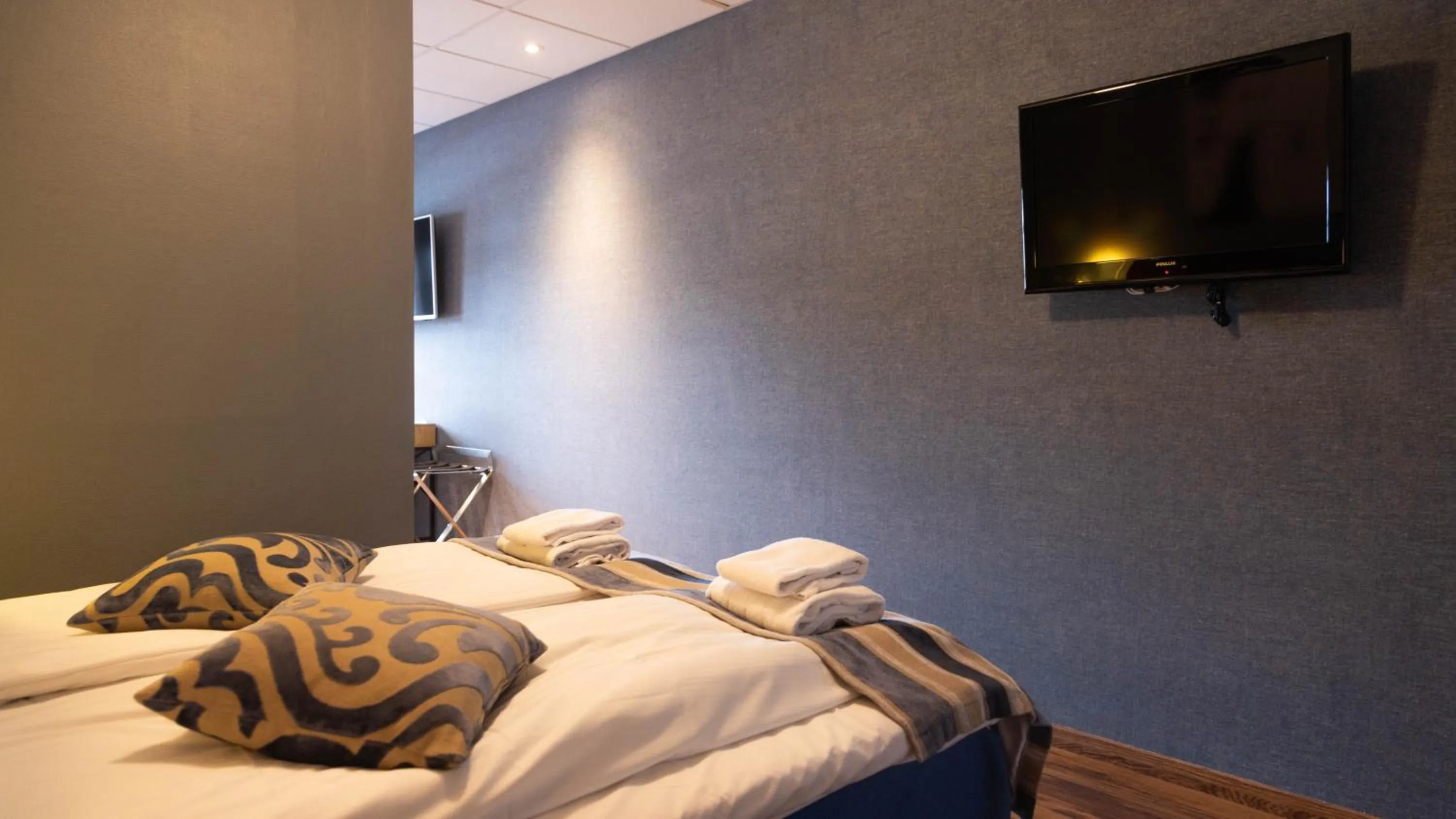 Bed in Vestnes Fjordhotell