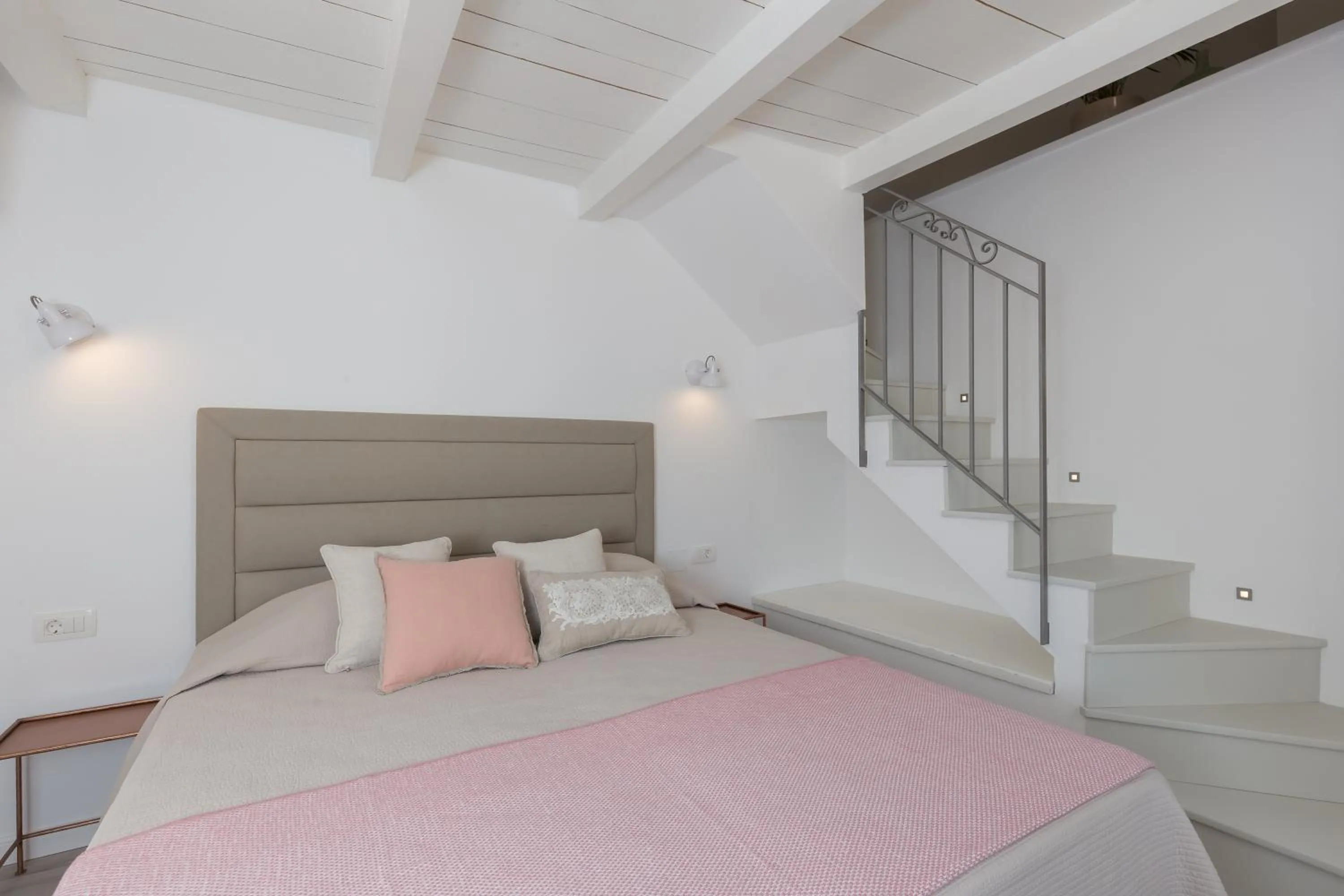 Bed in Dubrovnik Sweet House