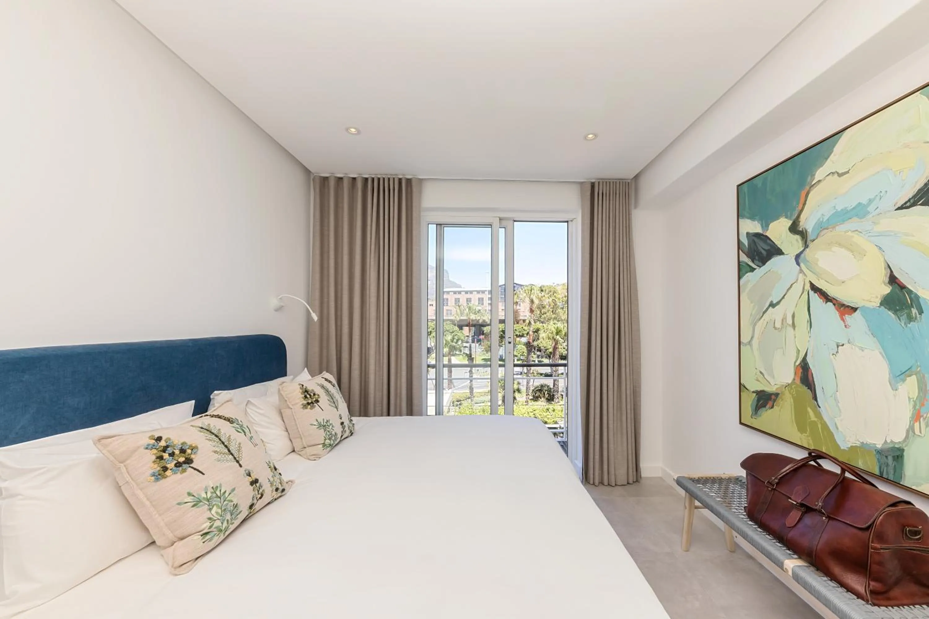 Bed in Waterfront Village