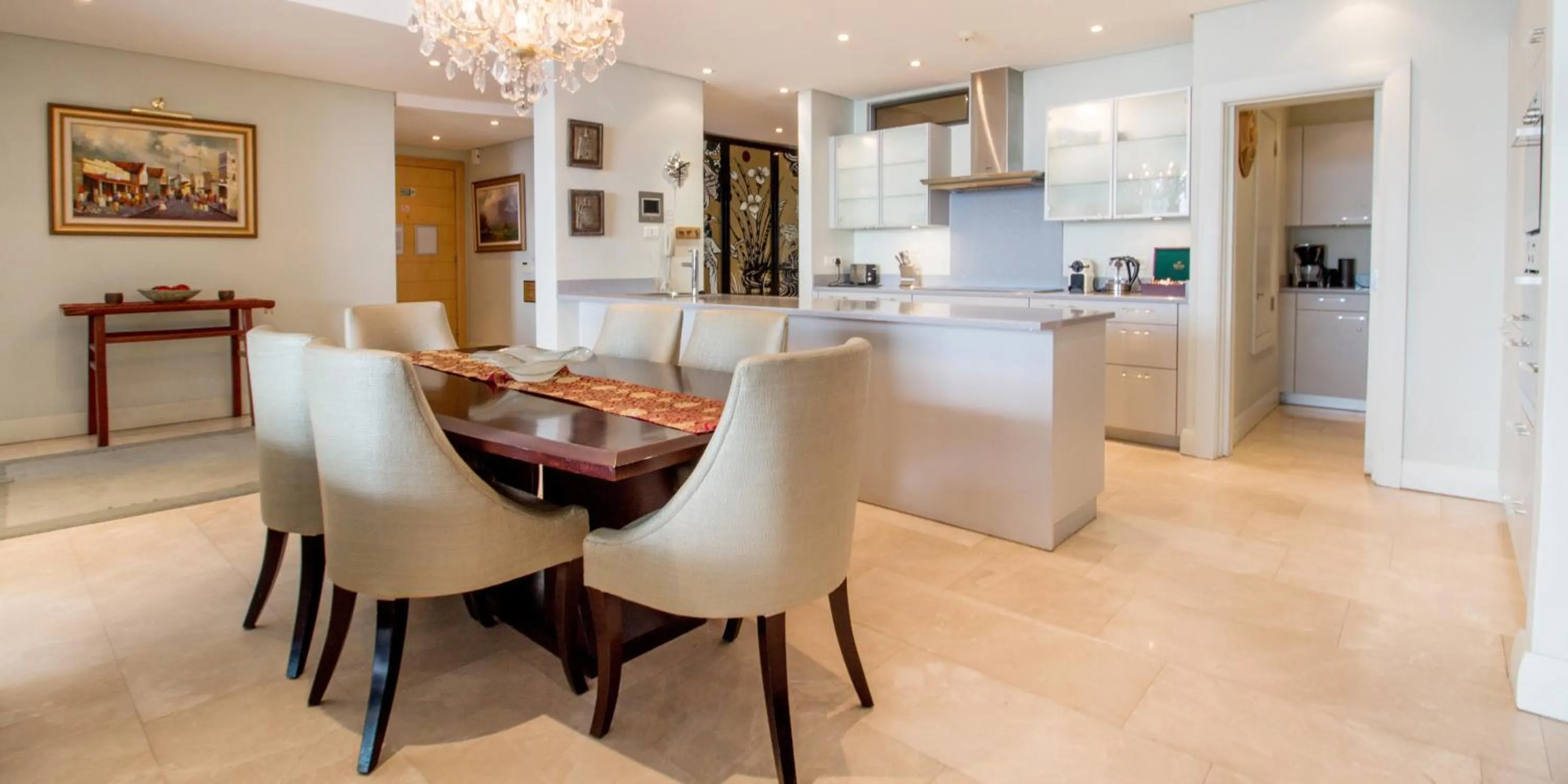 Kitchen or kitchenette in Waterfront Village