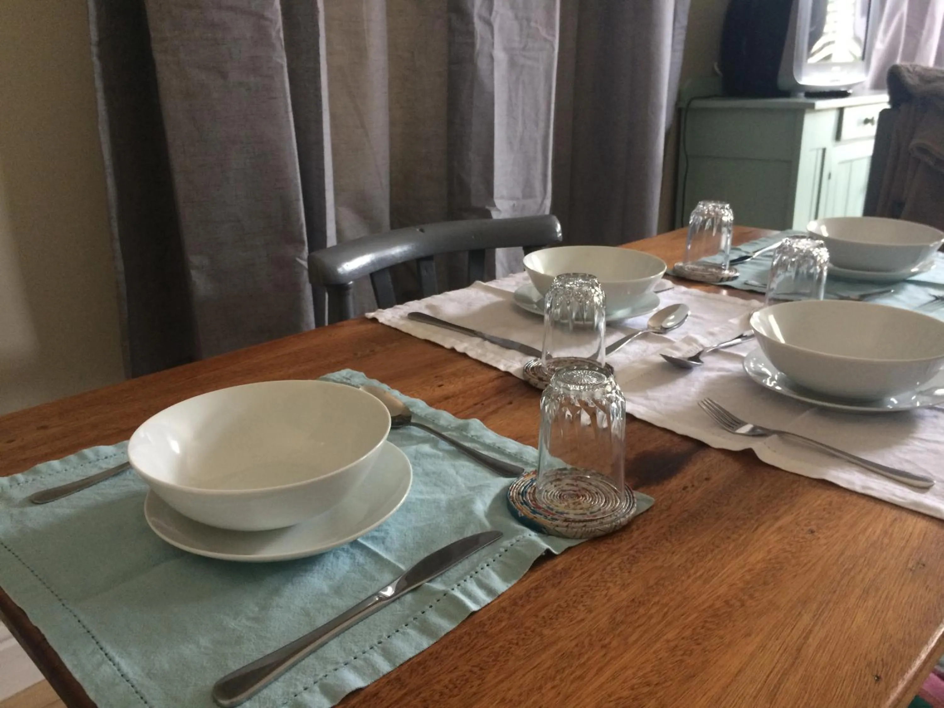 Dining area in 30 on Oatlands Road