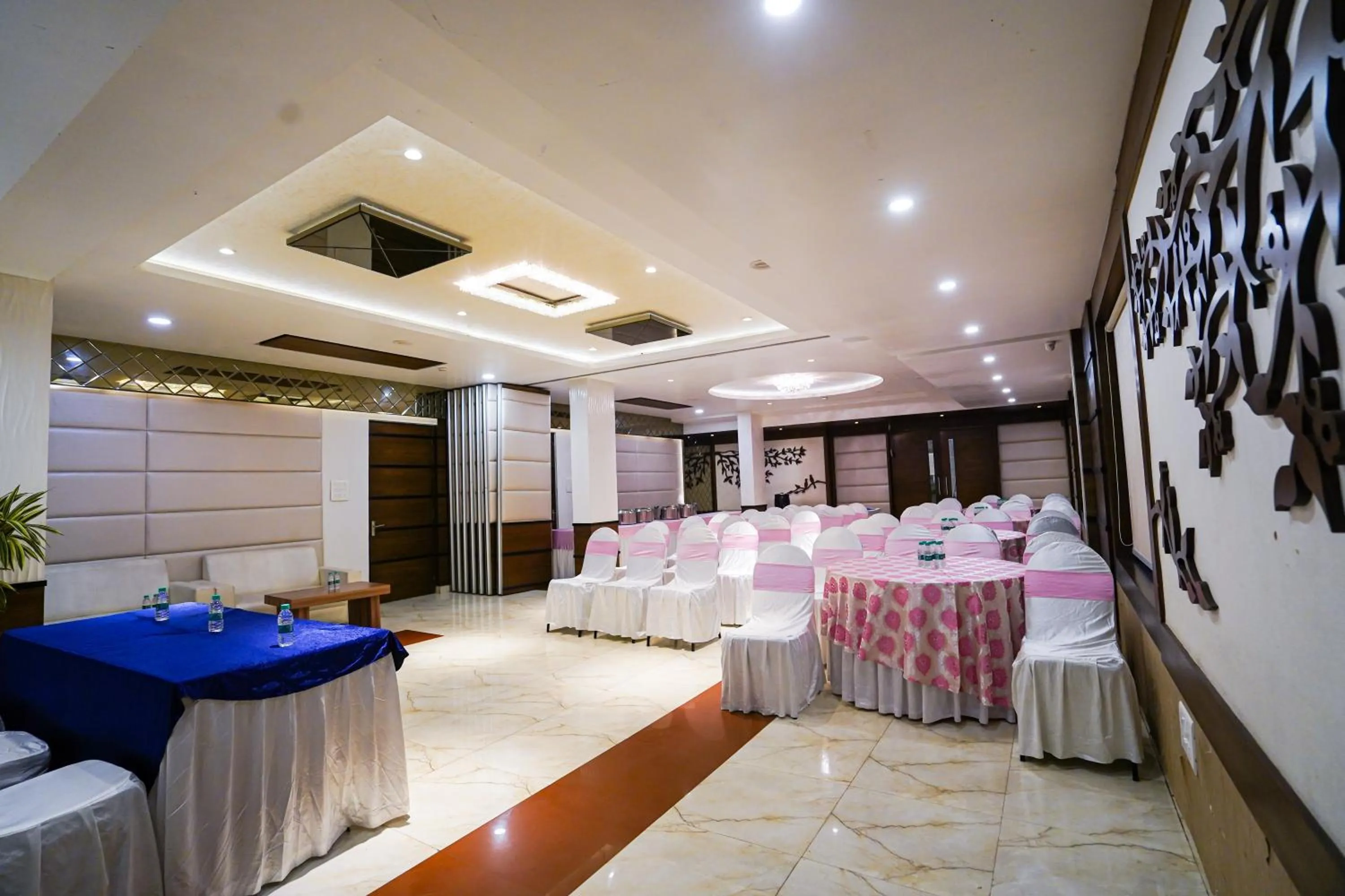 Bed in The Golden Apple