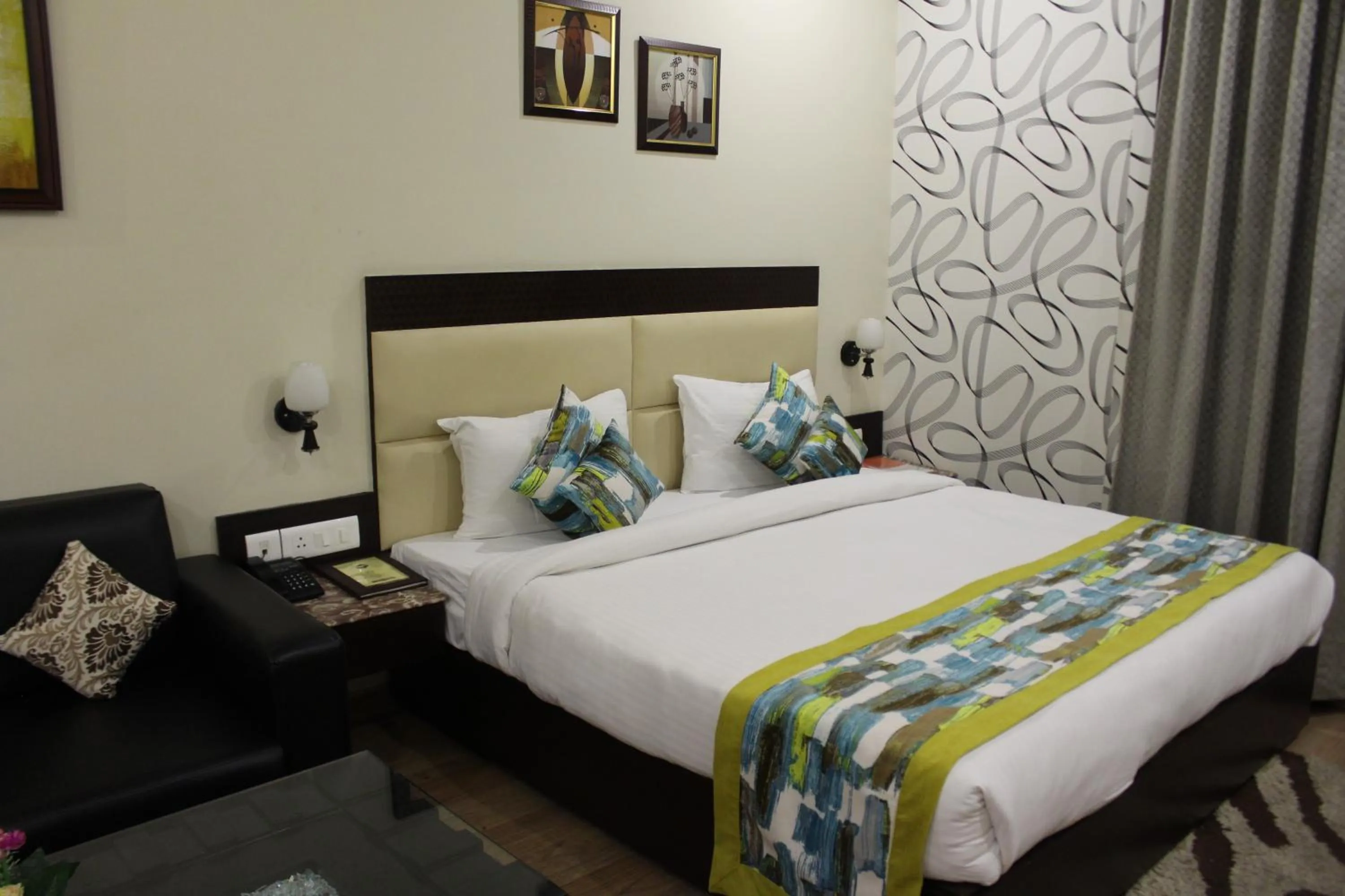 Bed in The Golden Apple