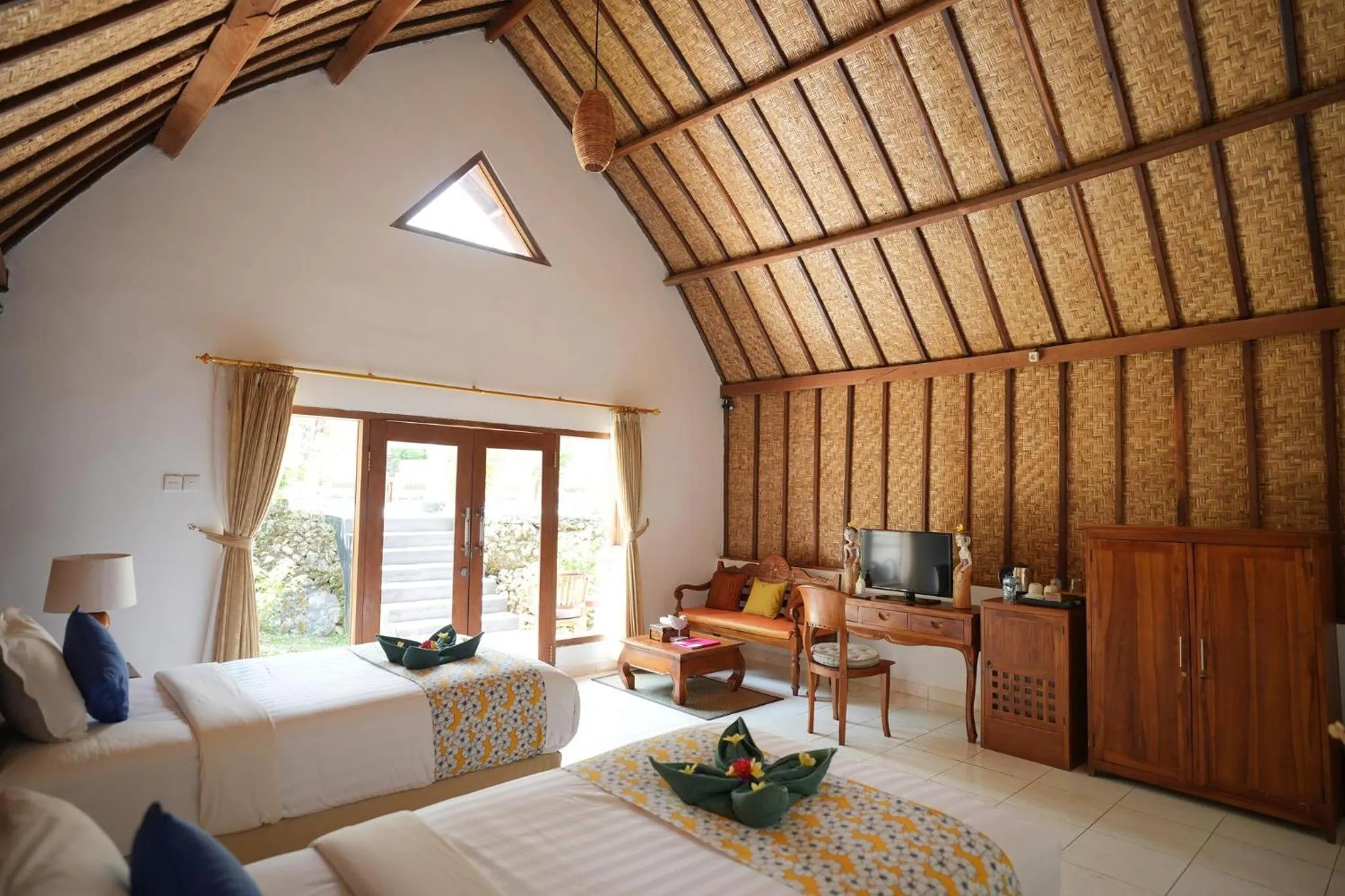 Property building, Bed in Coco Resort Penida