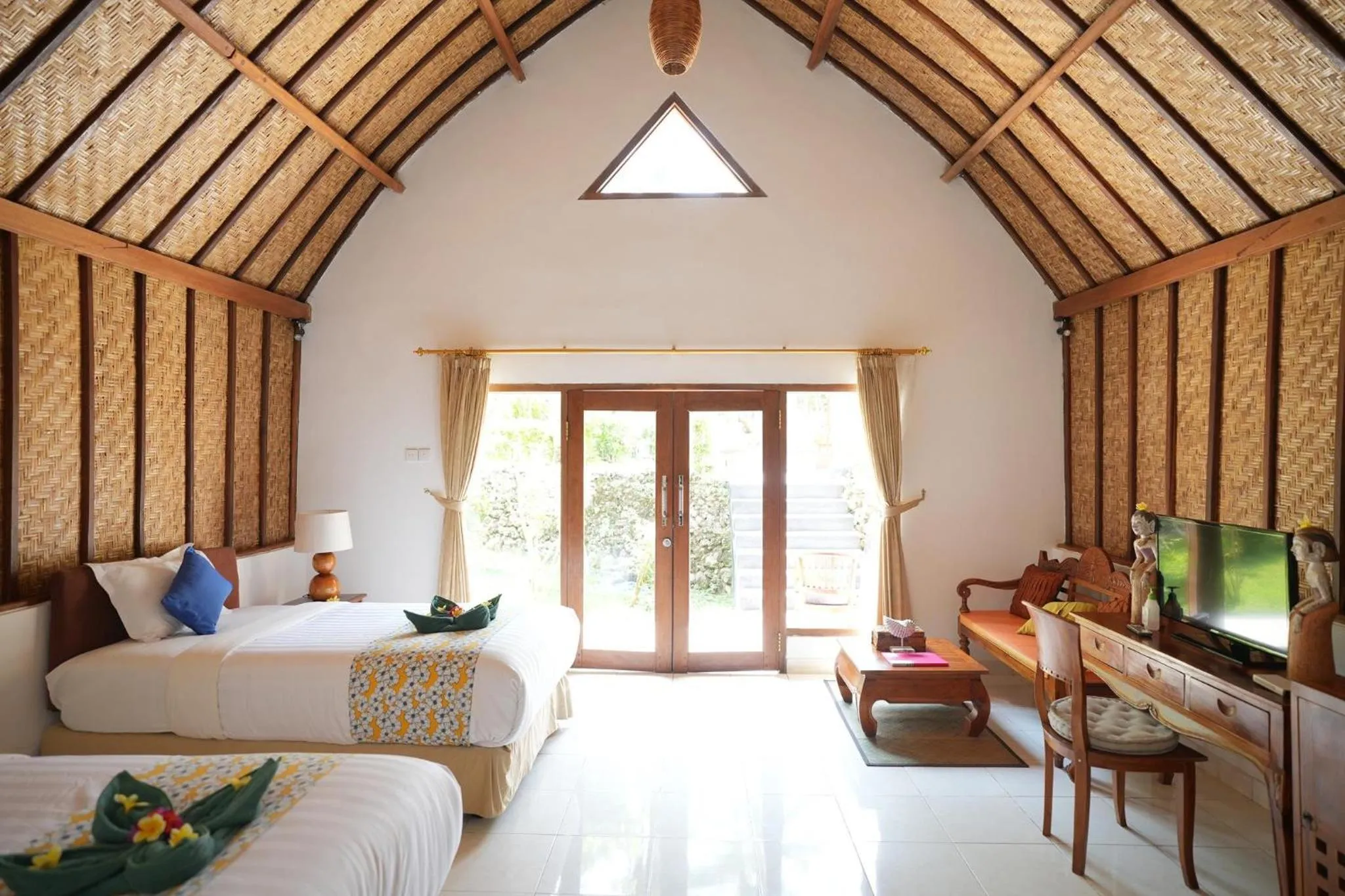 Property building, Bed in Coco Resort Penida