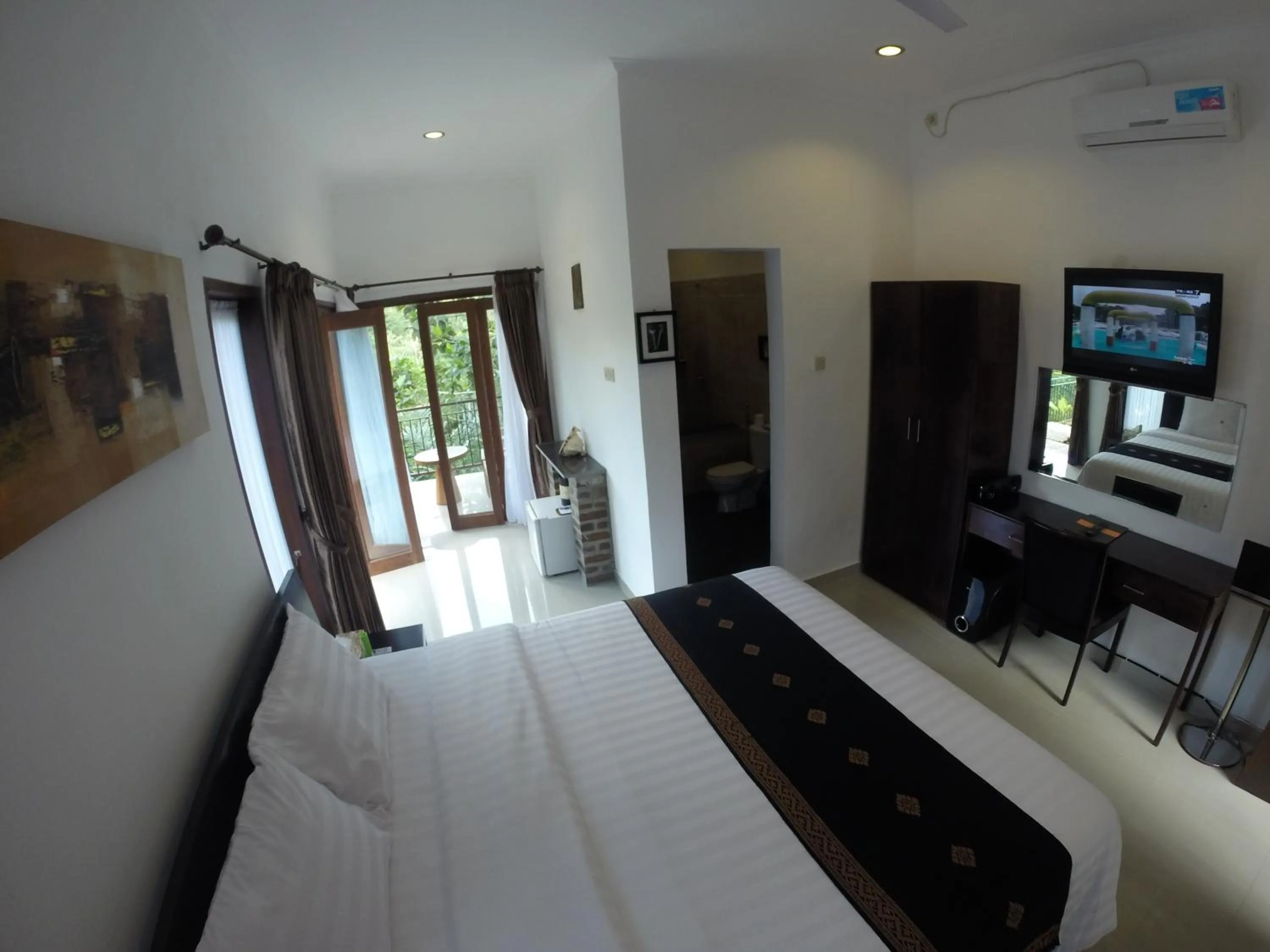 Restaurant/places to eat, Bed in Astana Swaha Villa