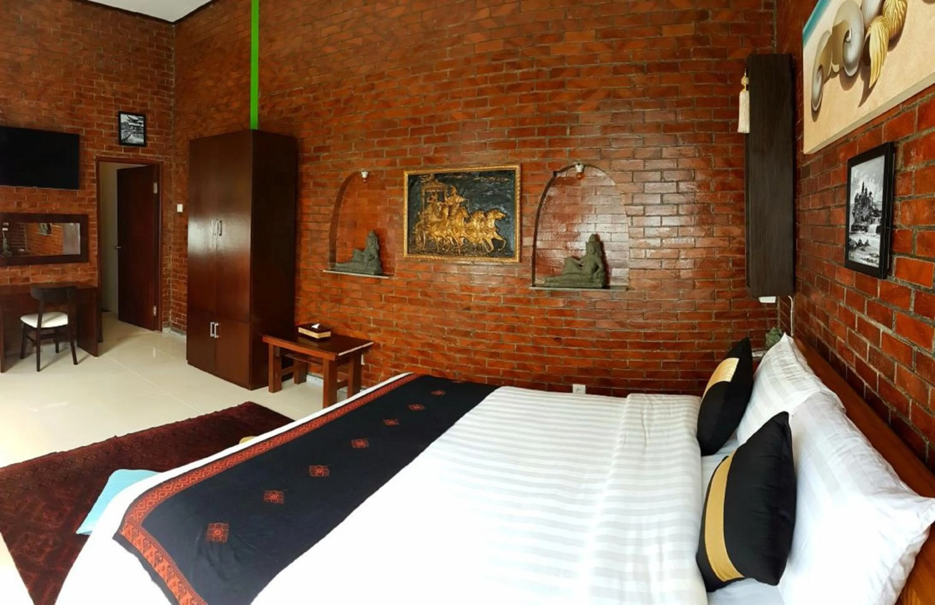 Shower, Bed in Astana Swaha Villa