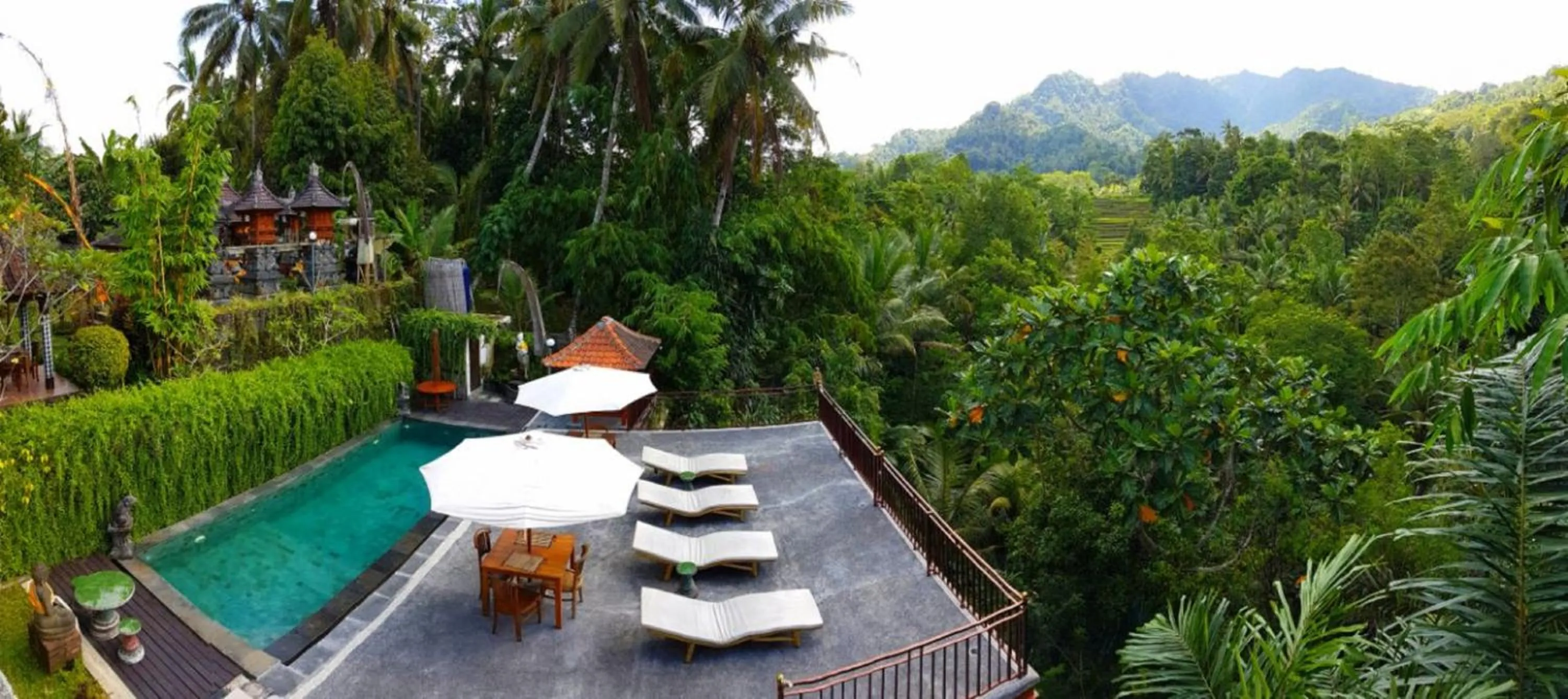 Shower in Astana Swaha Villa