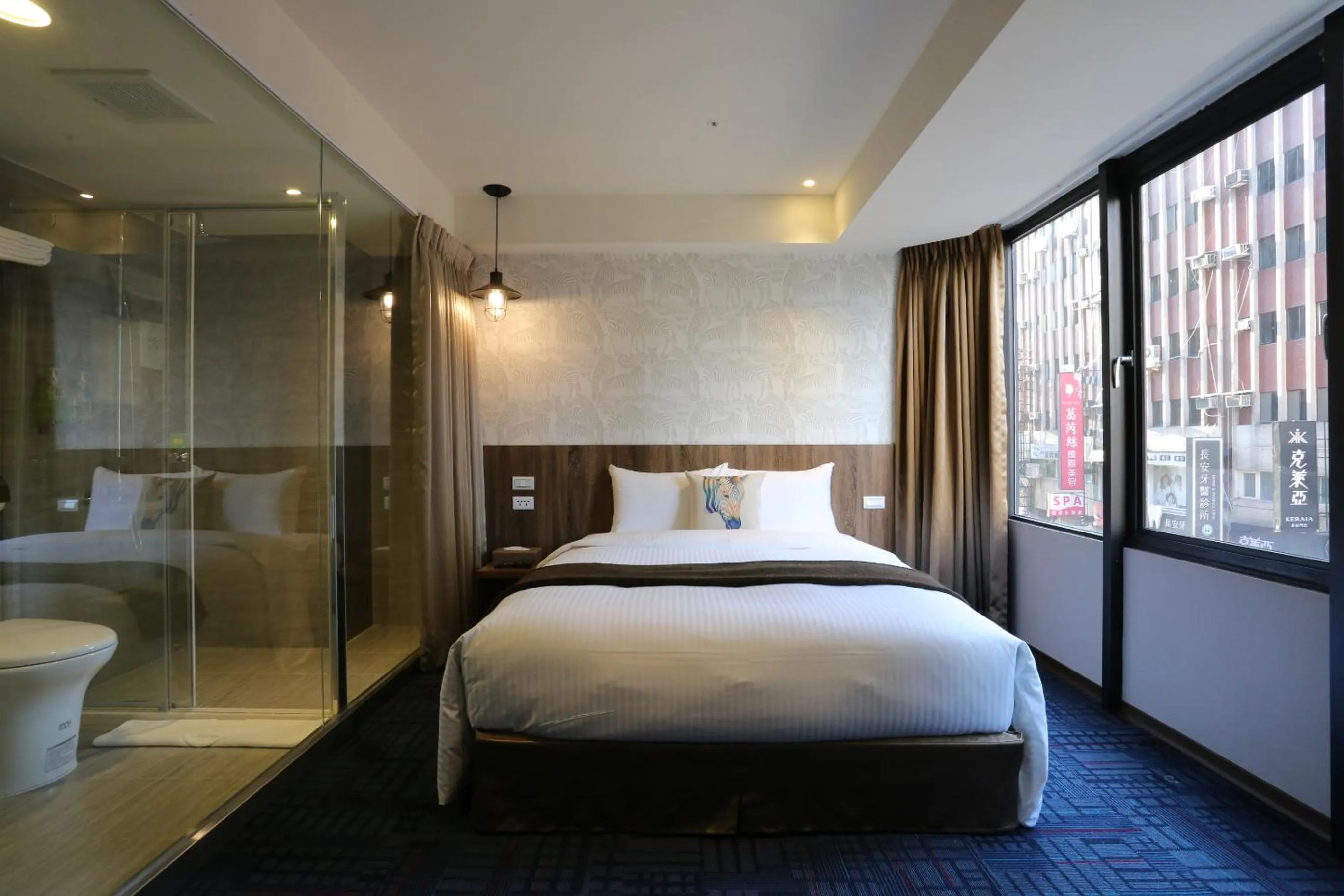 Photo of the whole room, Bed in Ark Hotel - Changan Fuxing方舟商業股份有限公司