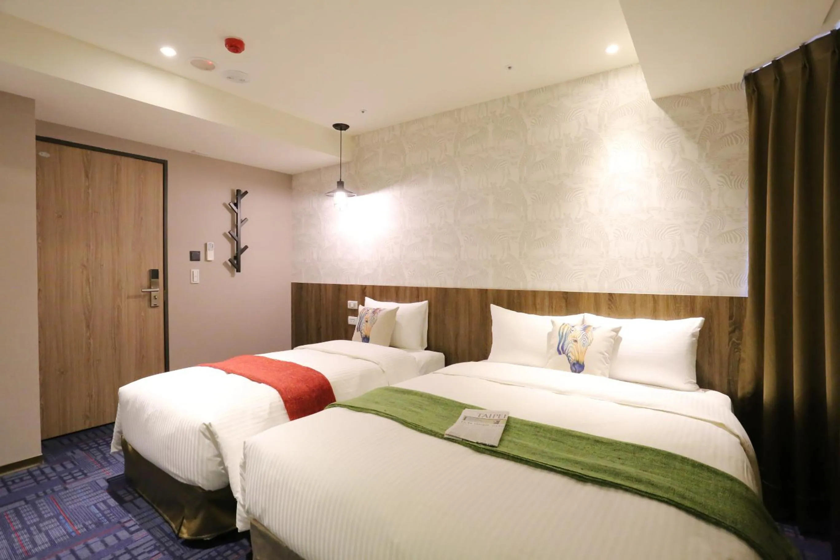 Photo of the whole room, Bed in Ark Hotel - Changan Fuxing方舟商業股份有限公司