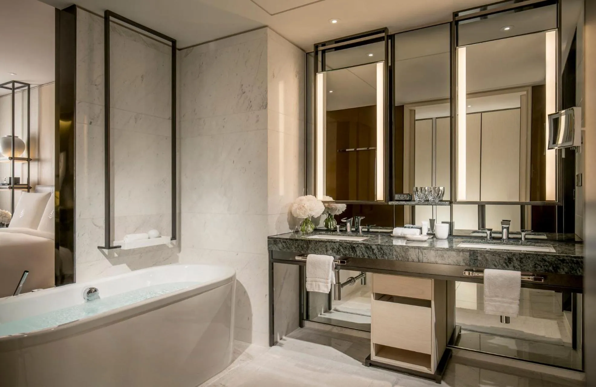 Toilet in Four Seasons Hotel Seoul