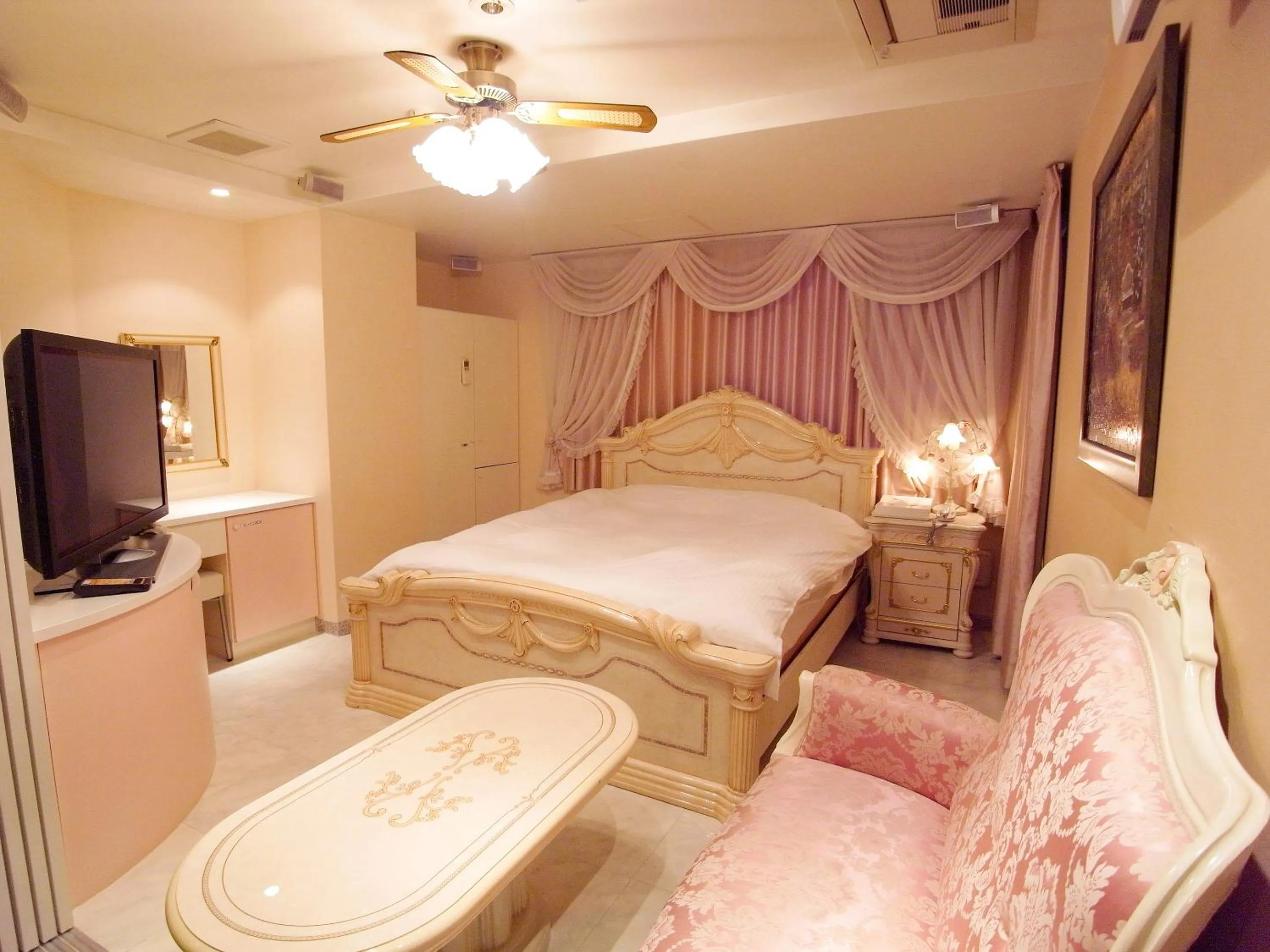 Bed in V Hotel (Adult Only)