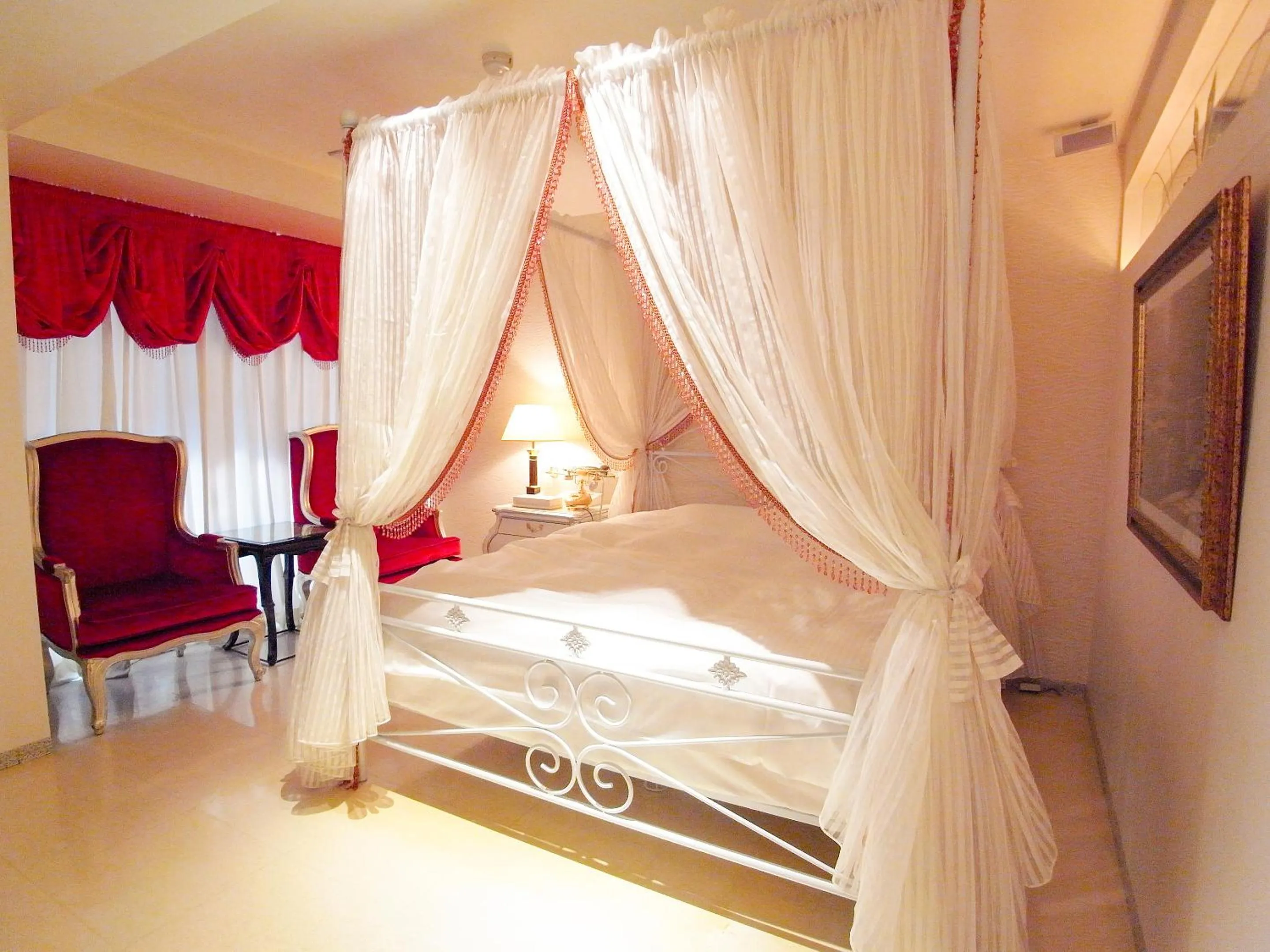 Bed in V Hotel (Adult Only)