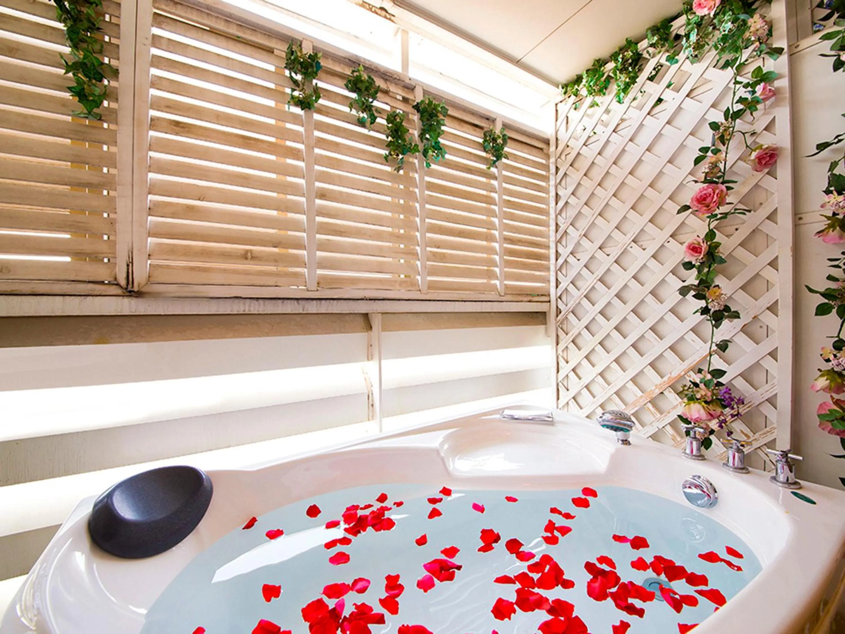 Bathroom in V Hotel (Adult Only)