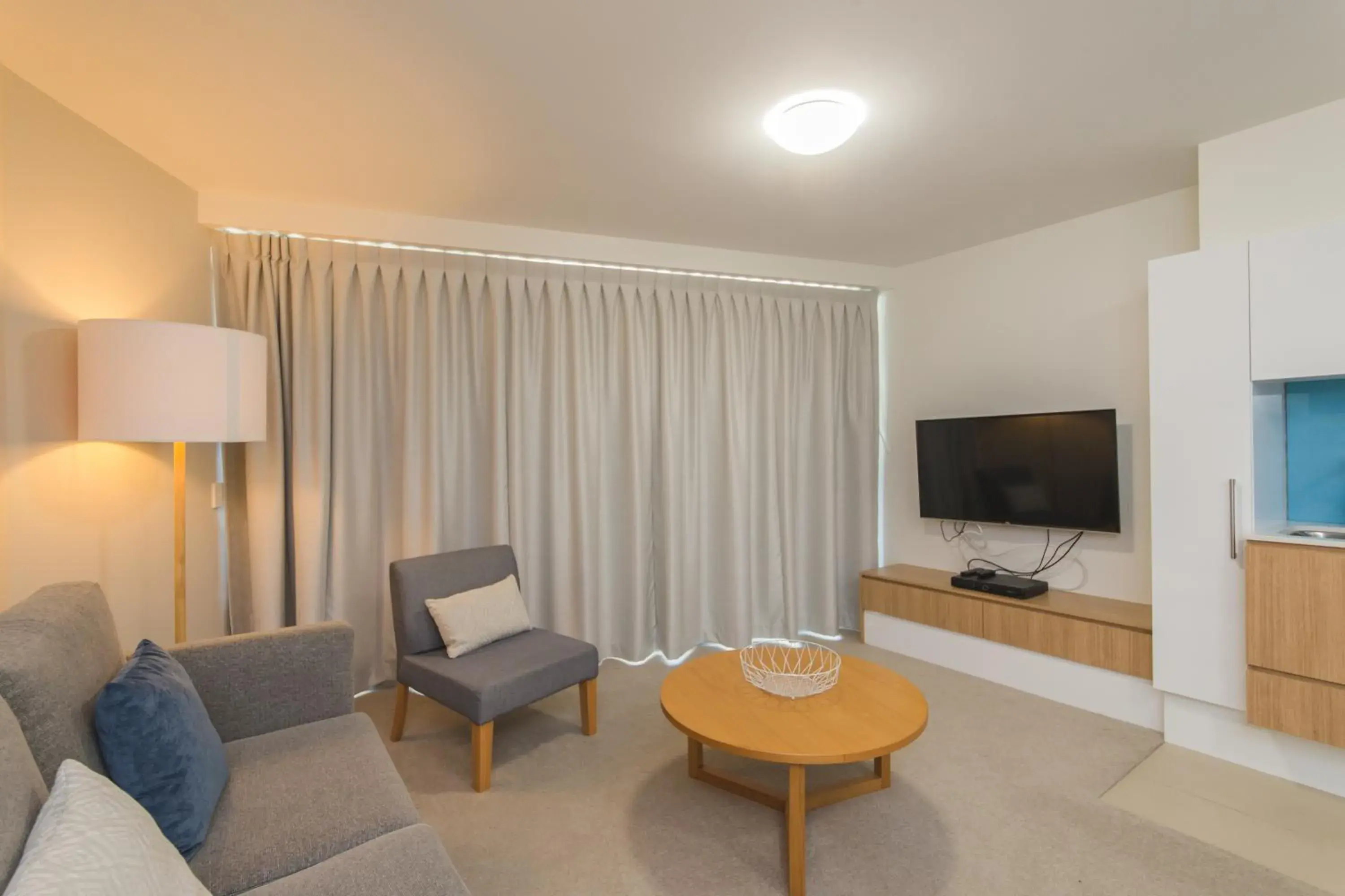 1 Bedroom Partial Ocean View in Salt Yeppoon 1 Bedroom Partial Ocean View in Salt Yeppoon