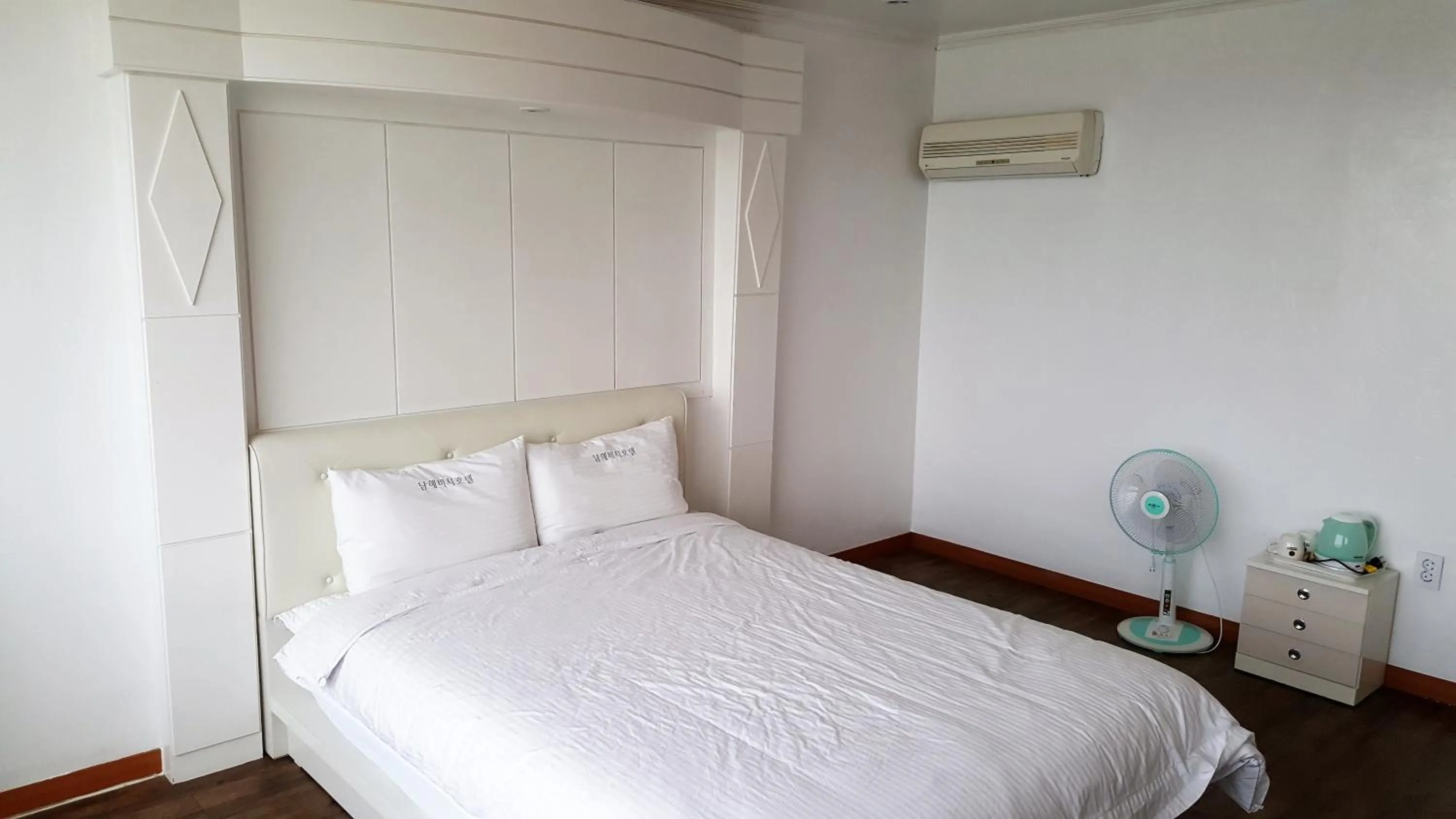 Bed in Namhae Beach Hotel