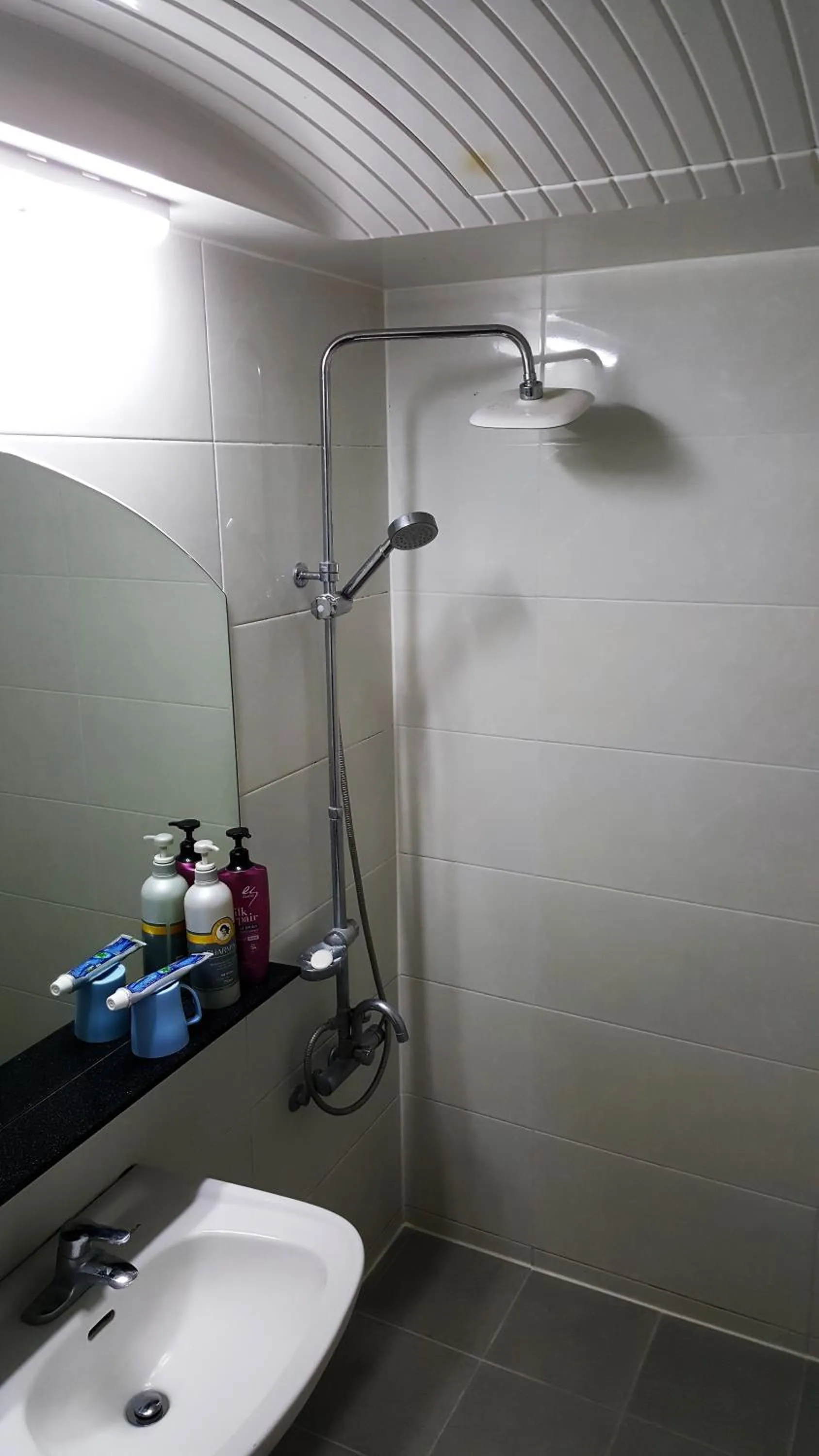 Shower in Namhae Beach Hotel