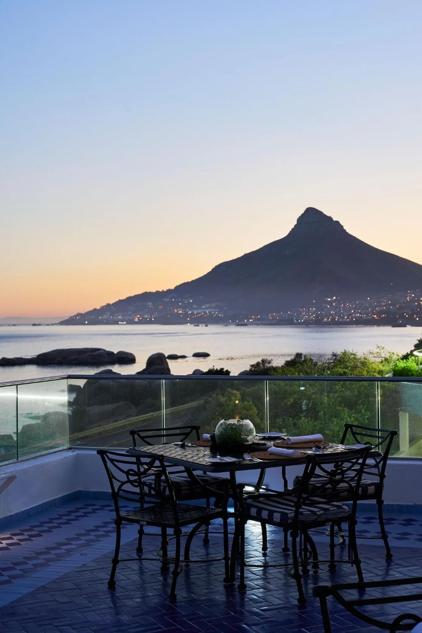 Restaurant/places to eat in Twelve Apostles Hotel & Spa