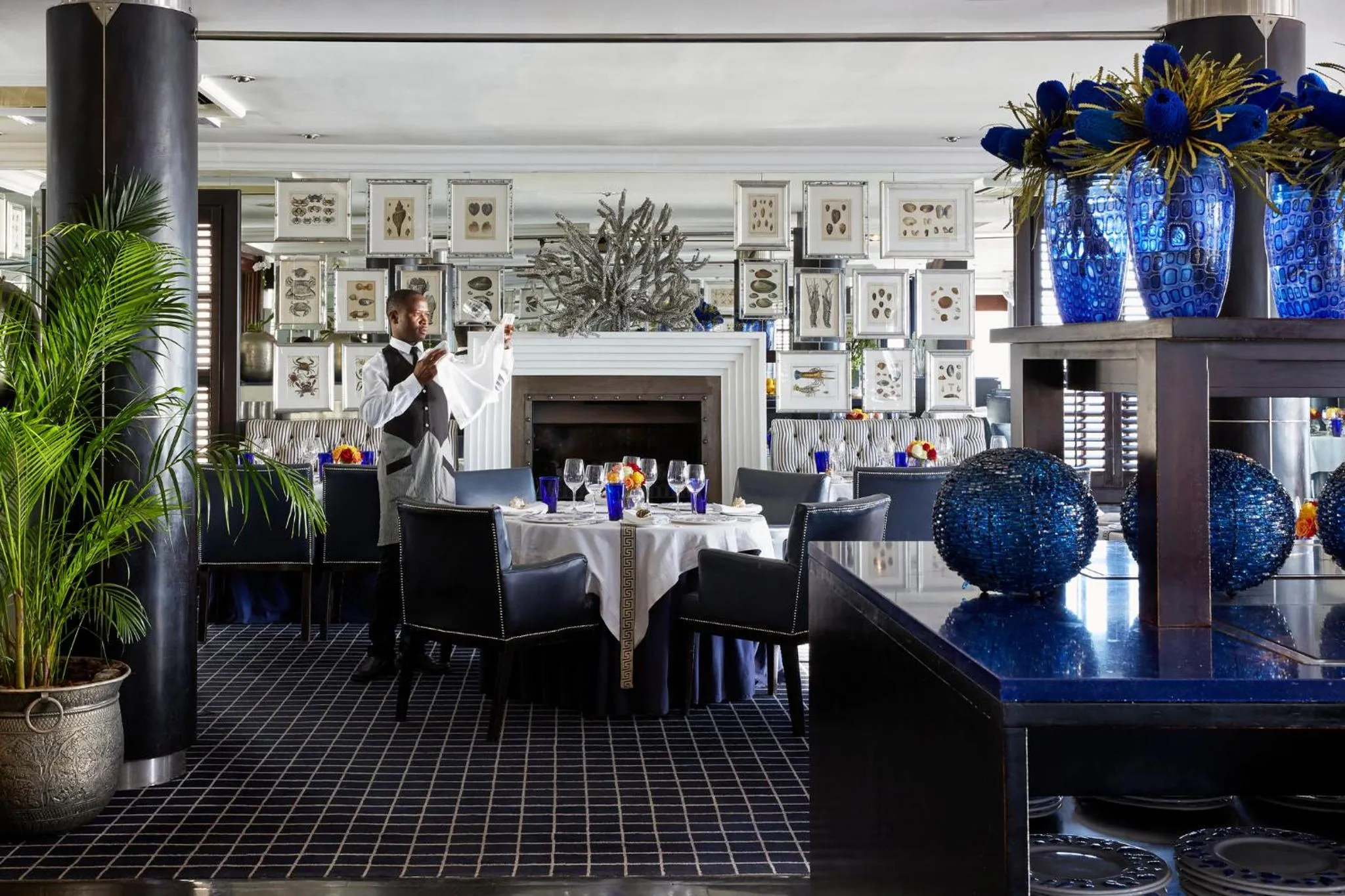 Restaurant/places to eat in Twelve Apostles Hotel & Spa